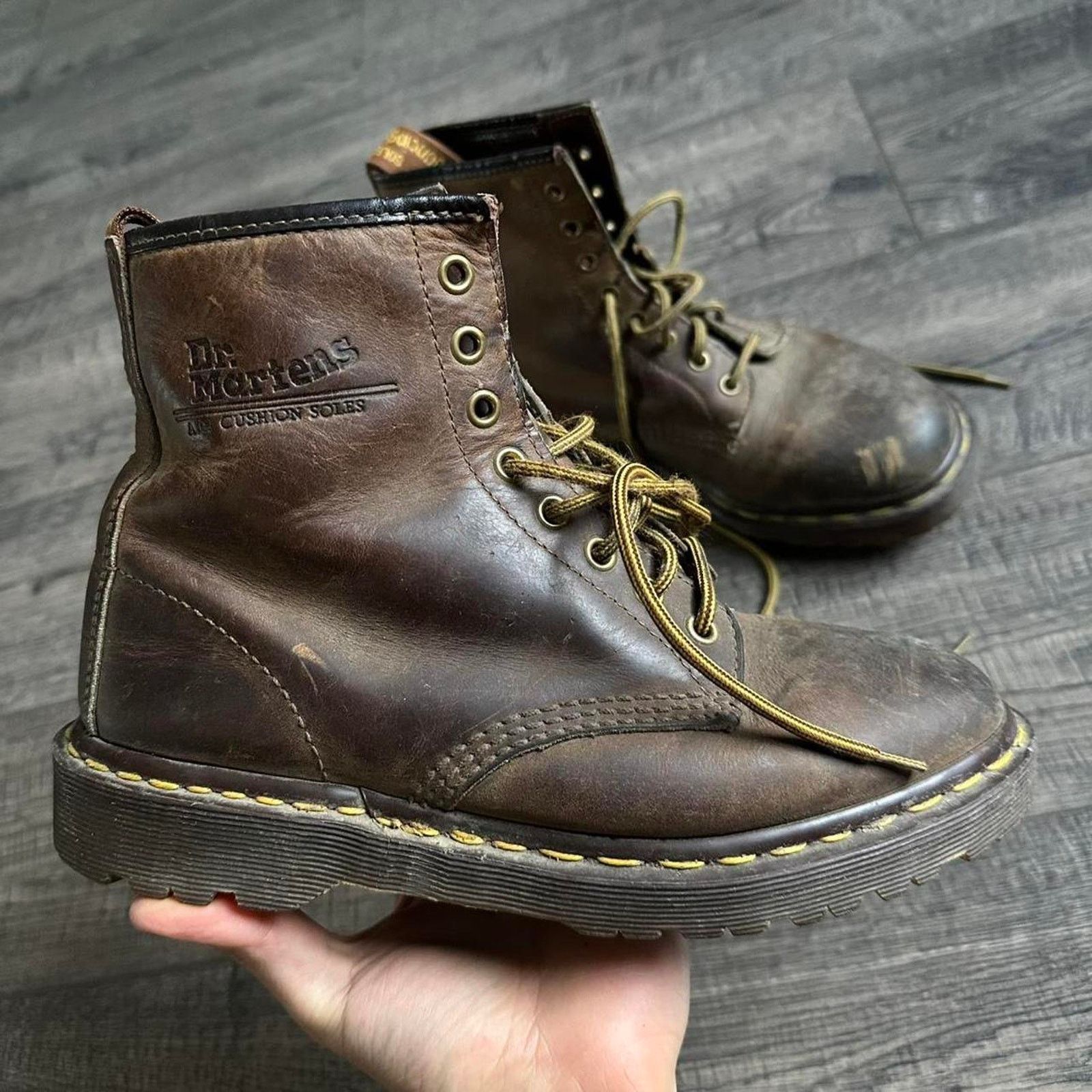 Dr. Martens × Vintage Vintage Dr Doc Martens Made In England Brown Leather Boots Size US 6 / EU 39 - 1 Thumbnail