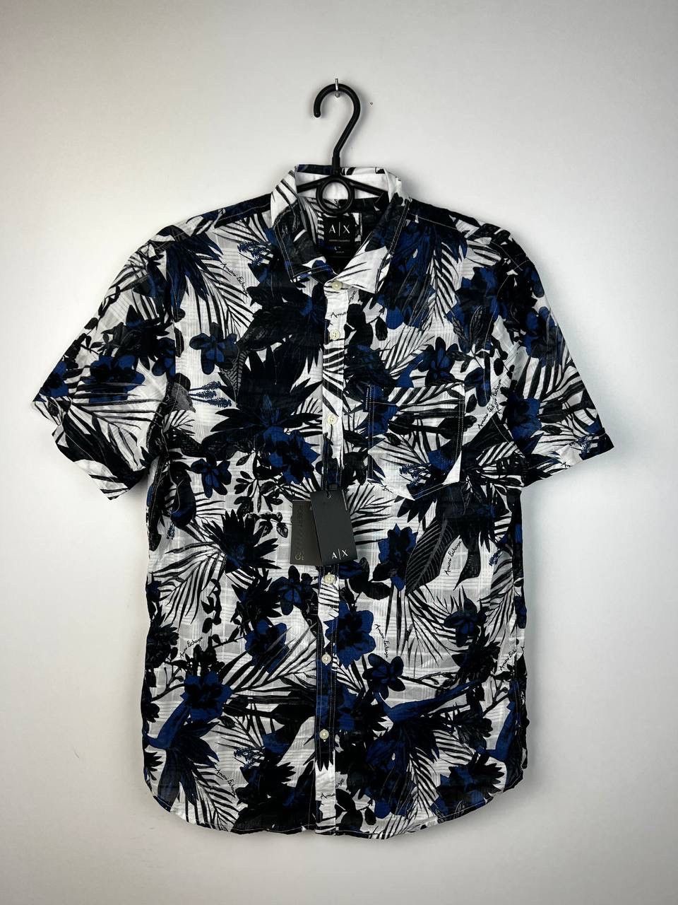 Armani Exchange NEW Armani Exchange luxury flowers crazy shirts size M Size US M / EU 48-50 / 2 - 1 Thumbnail