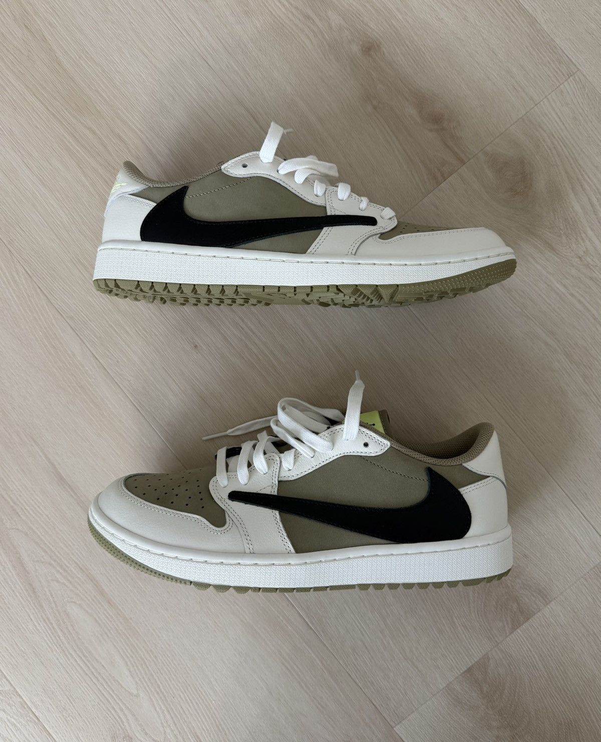 Jordan Brand × Travis Scott Travis Scott x Jordan 1 Retro Low Golf Neutral Olive Size US 10 / EU 43 - 8 Thumbnail