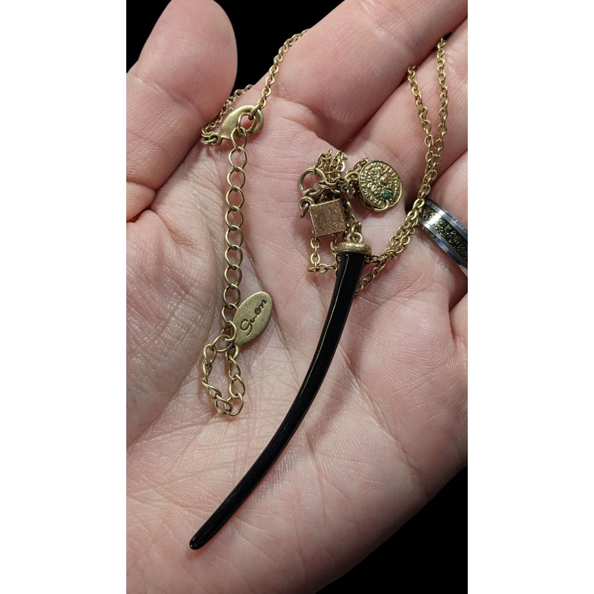 Guess Guess Abstract Claw And Charm Black And Gold Tone Necklace Size ONE SIZE - 5 Thumbnail