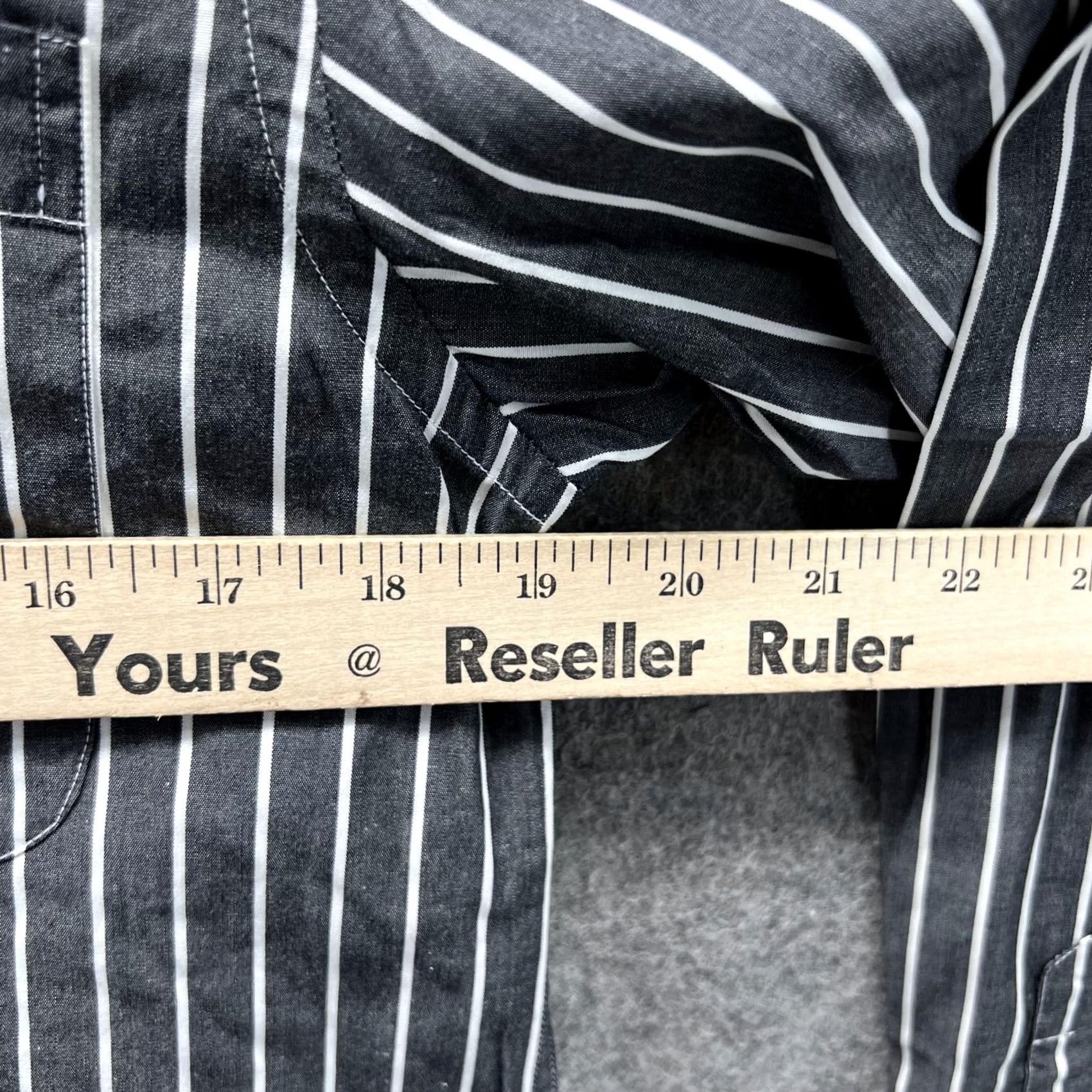 Brooks Brothers Brooks Brothers Shirt Women 4 Striped Button-Up Long Sleeve Black White Casual Business Womens Size 4 Regular Colorful All Seasons Size S / US 4 / IT 40 - 7 Thumbnail