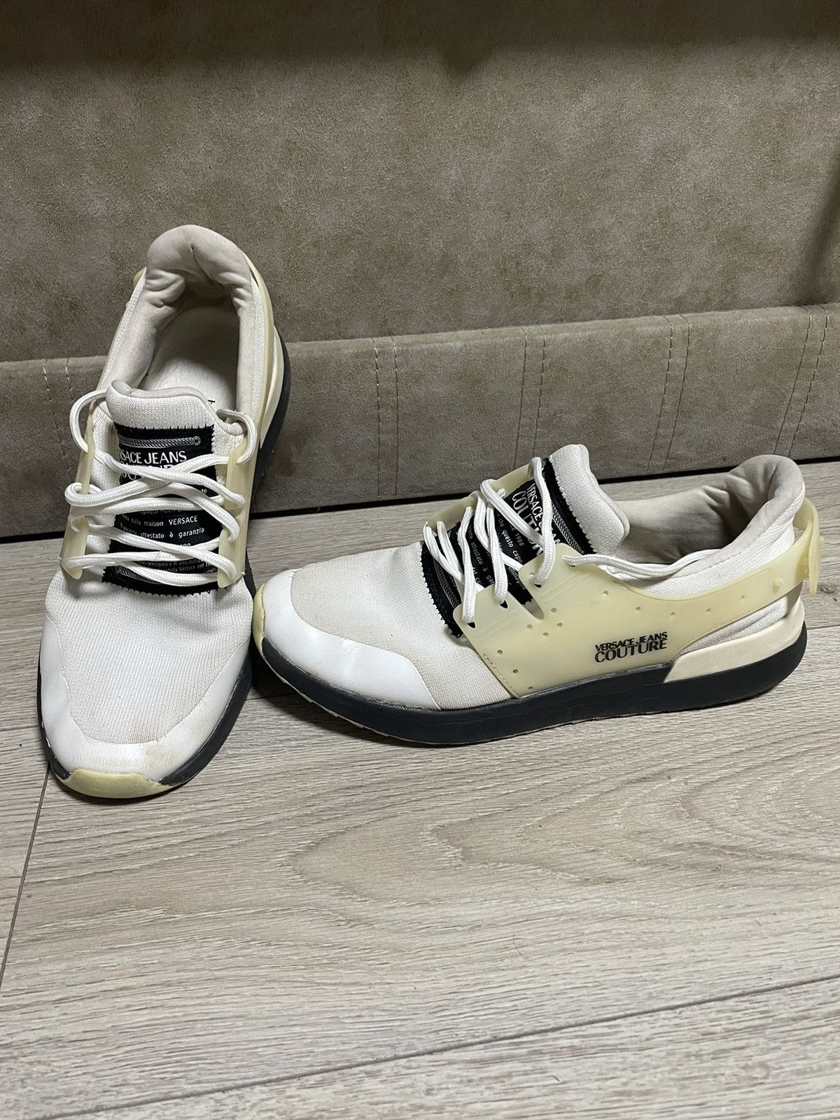 Versace Versace Jeans Couture White Sneakers Size 43 Vintage Size US 10 / EU 43 - 1 Thumbnail