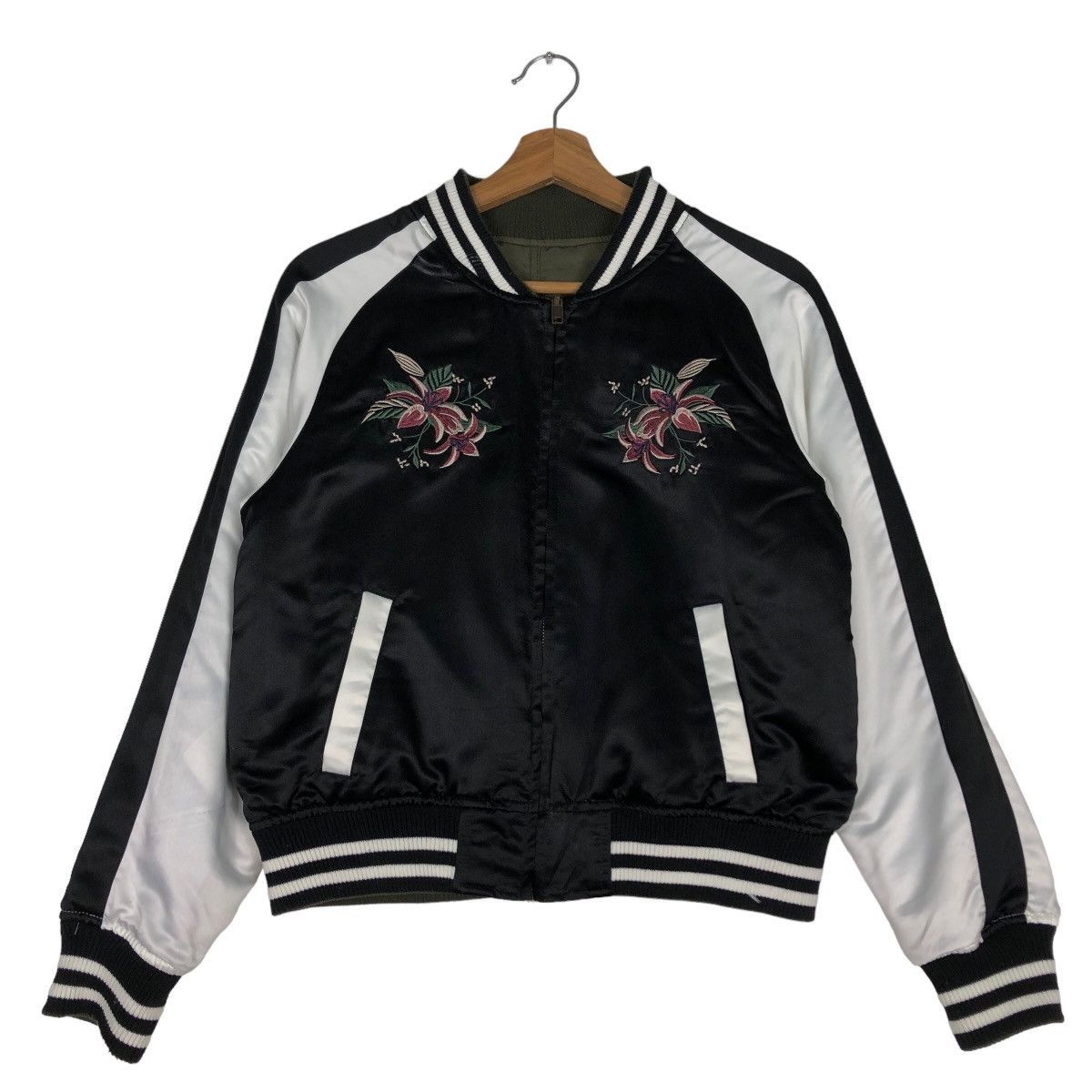 Japanese Brand 🔥Vtg Reversible Satin Bomber Jacket Sukajan Ingni Issey Size US S / EU 44-46 / 1 - 1 Thumbnail