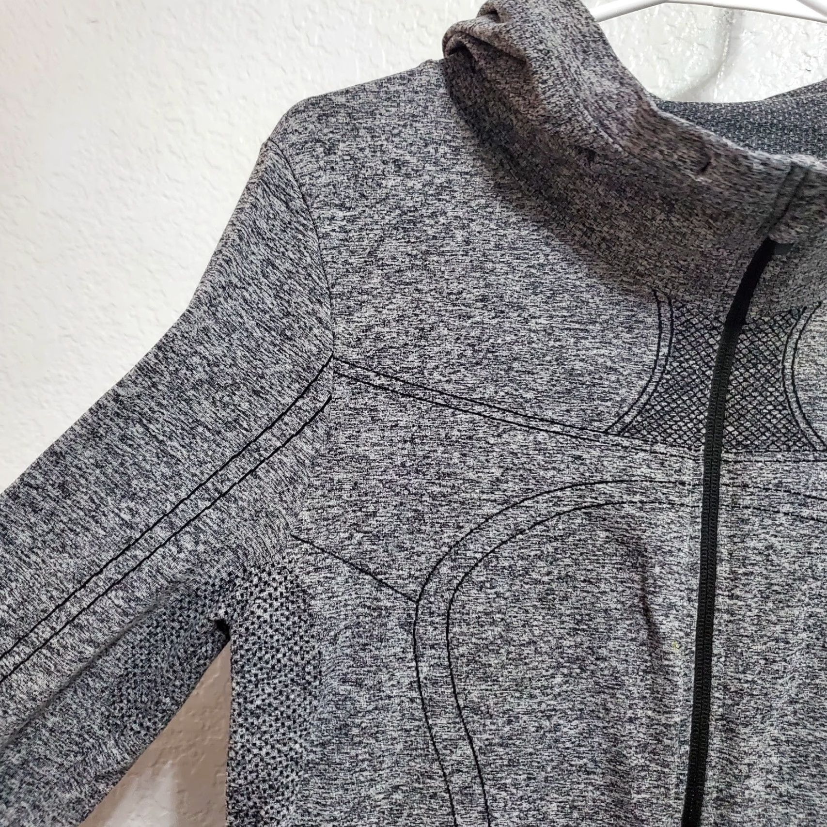 Vintage Workout Full Zip Hooded Sweatshirt Women L Gray Long Sleeve Pockets Thumbholes Slim Fit Outdoor Sports Athleisure Sweatshirt Mens Womens Size L / US 10 / IT 46 - 5 Thumbnail
