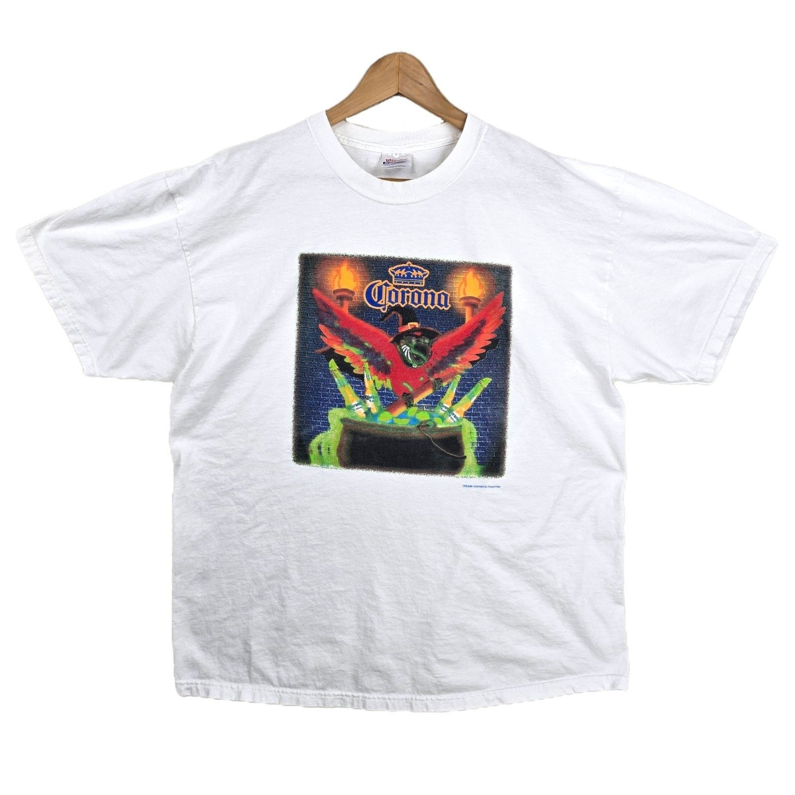 Hanes Vintage Corona Beer Shirt XL Halloween Parrot Witch Brewing Size US XL / EU 56 / 4 - 1 Thumbnail