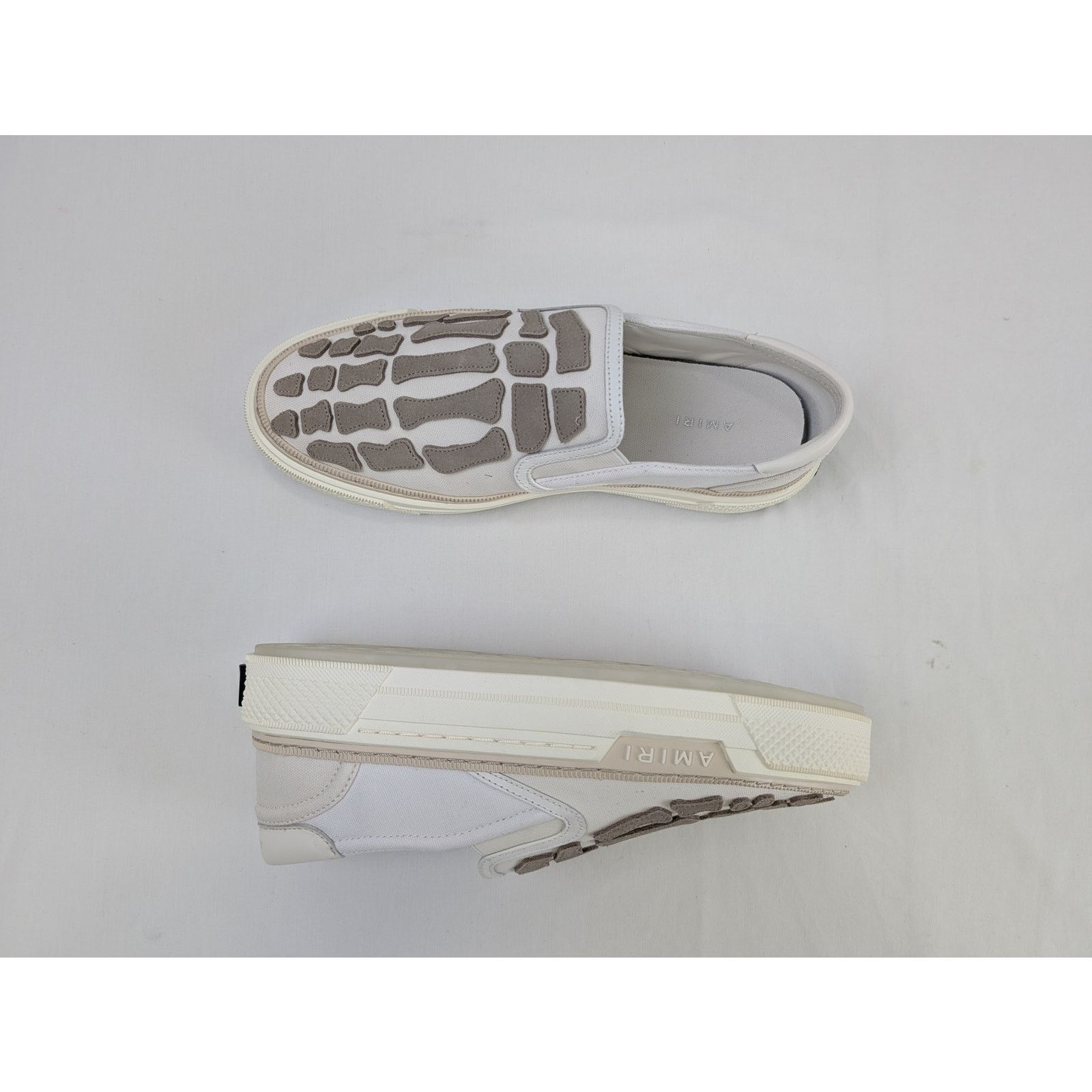 o1rshd1 Skel Top Slip on Sneakers in White