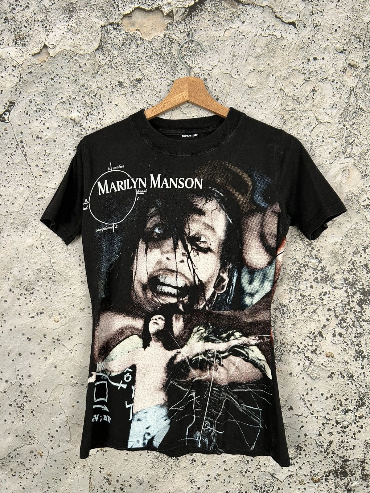 Band Tees Vintage Marilyn Manson Rock Band Tee Metal Horror Avantgarde Size US S / EU 44-46 / 1 - 1 Thumbnail
