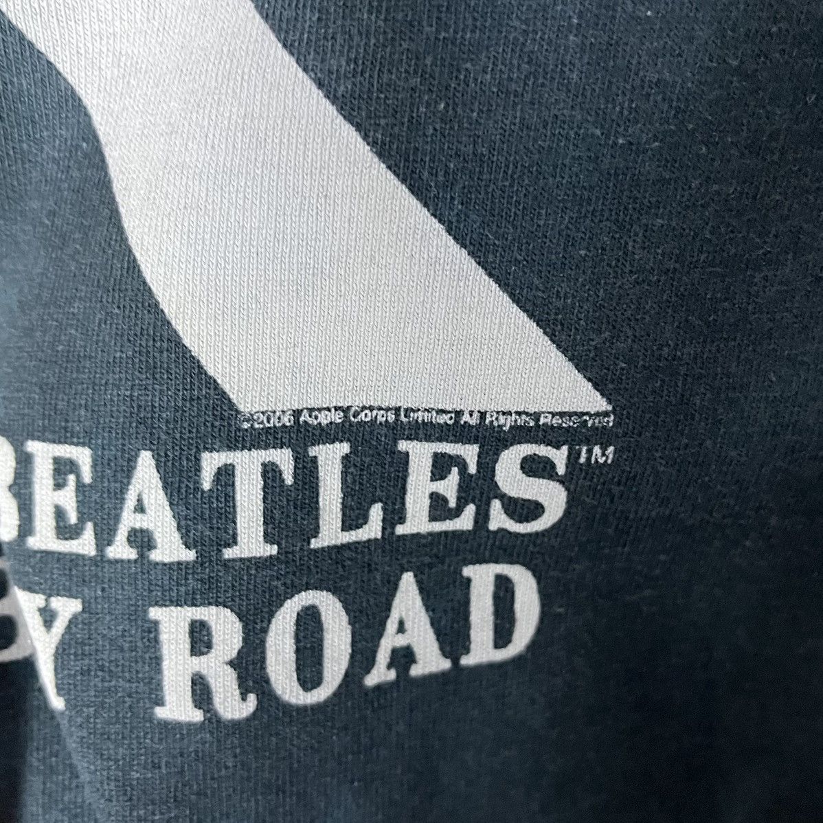 Liquid Blue Vintage The Beatles Abbey Road 2006 Tye Dye Tee Rock Band Size US L / EU 52-54 / 3 - 3 Thumbnail