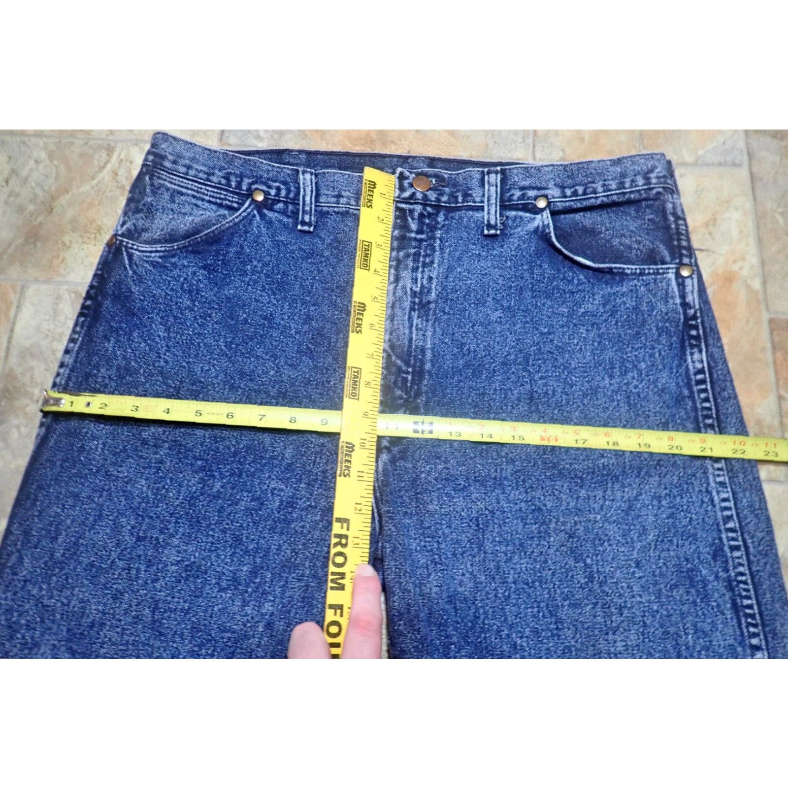 Wrangler VINTAGE Wrangler 13MWZ Bootcut Jeans Adult 38x34 Blue Acid Wash 90s Mens Size US 38 / EU 54 - 6 Thumbnail