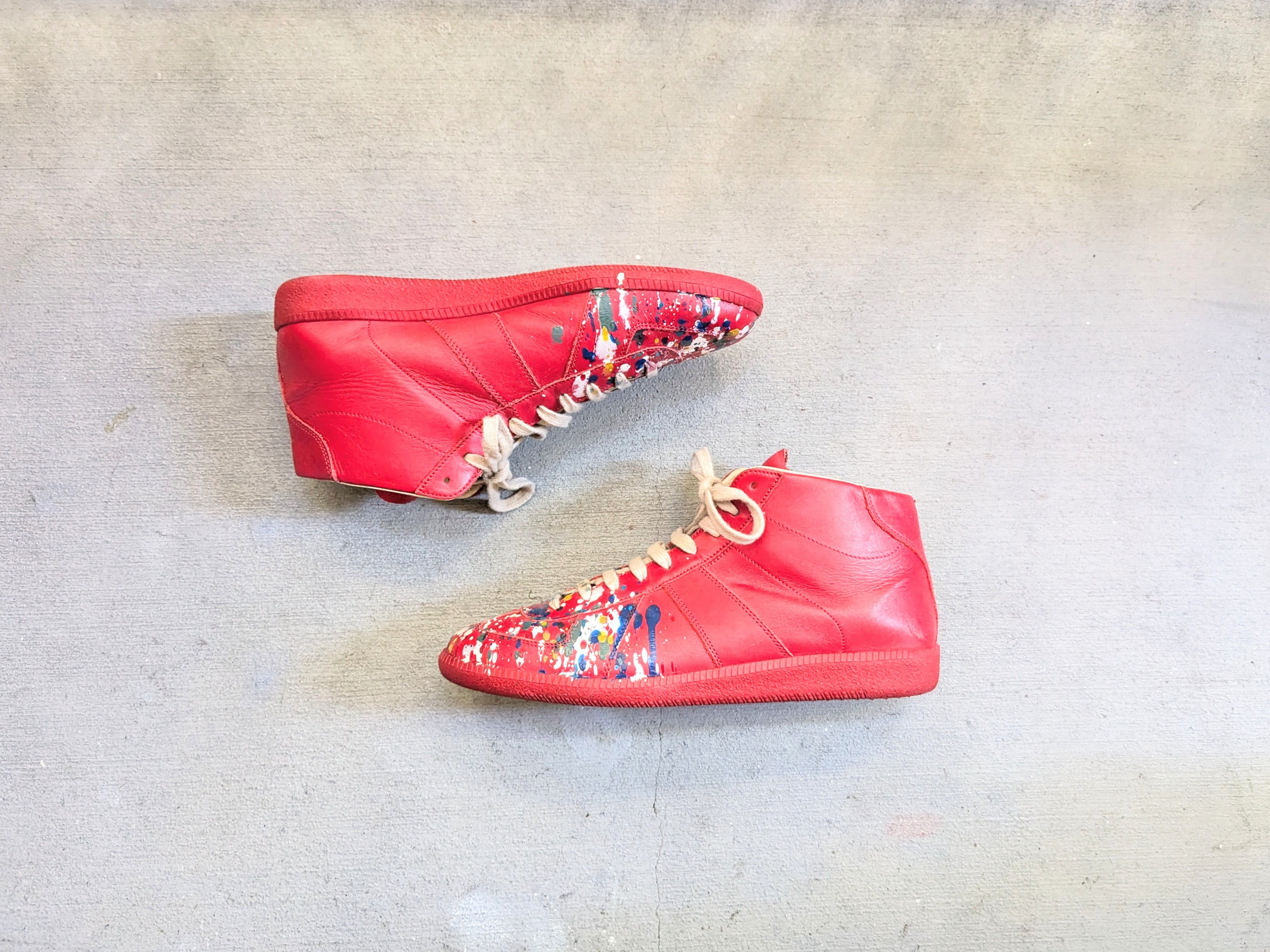 Maison Margiela Maison Margiela GAT Replica Red Paint Splatter 9 42 Leather Size US 9 / EU 42 - 1 Thumbnail