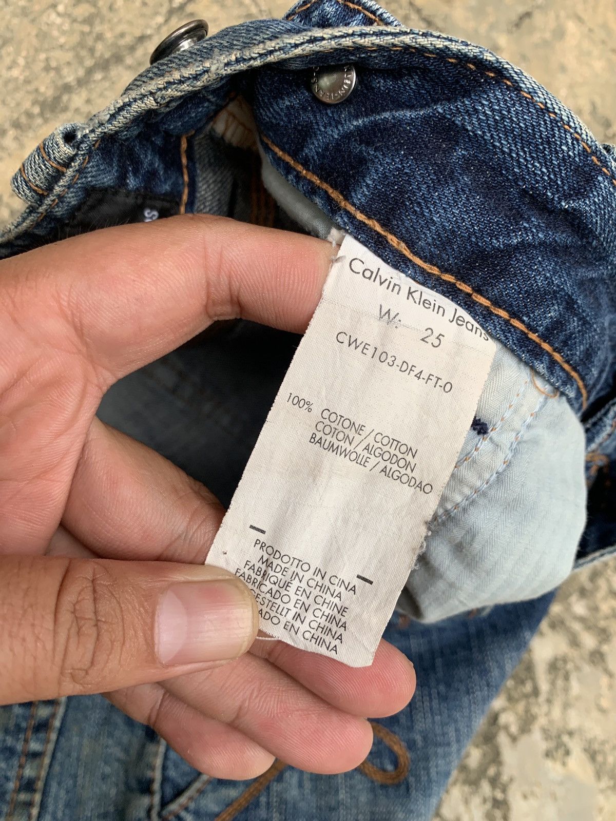 Calvin Klein Calvin Klein Jeans NY Washed Pocket Accent Mini Jeans Skirt Size 25" / US 0 / IT 36 - 12 Thumbnail