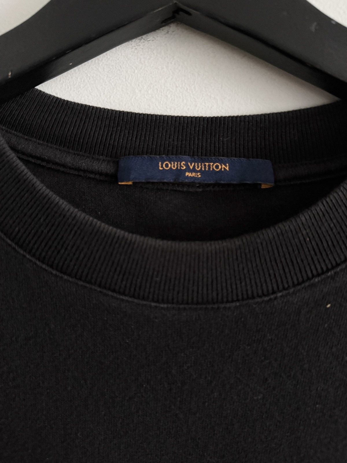 Louis Vuitton STEAL! 2019 Louis Vuitton Barcode Tee (XL) Size US XL / EU 56 / 4 - 6 Thumbnail