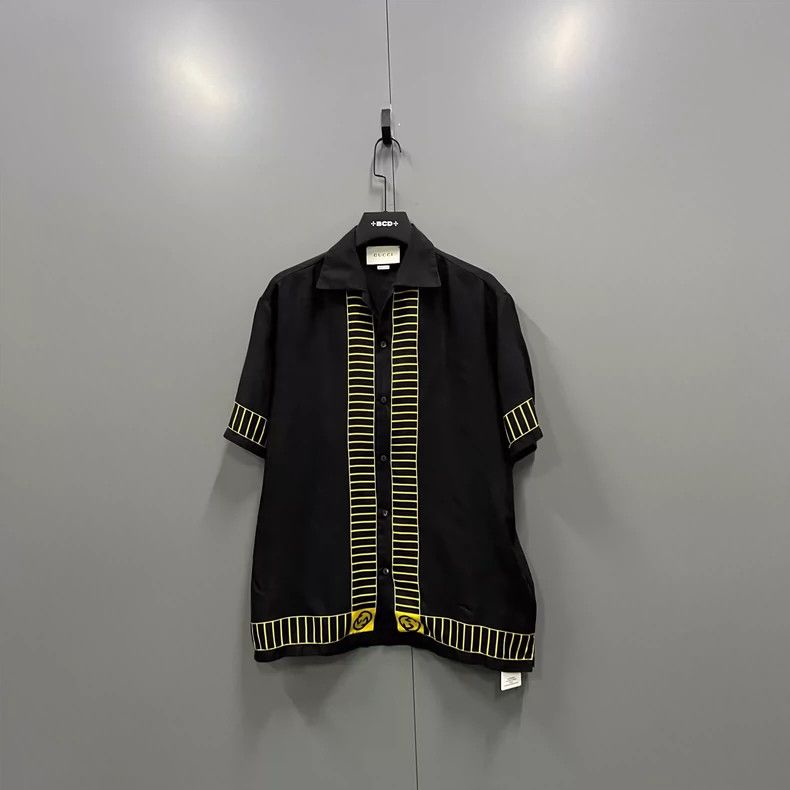 Gucci Gucci Black and yellow striped letter print short-sleeved s Size US M / EU 48-50 / 2 - 1 Thumbnail