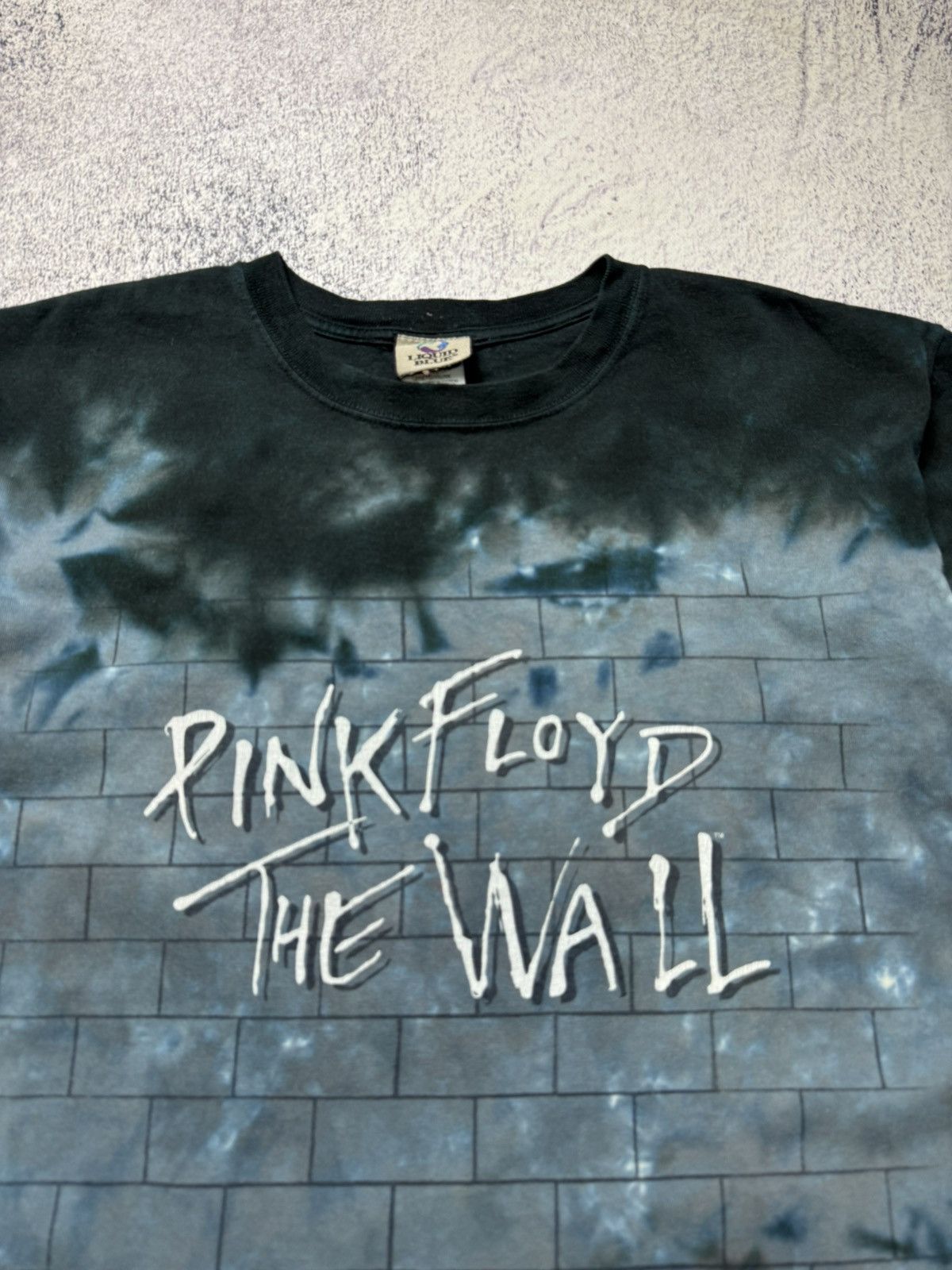 Pink Floyd Vintage 2007 Pink floyd The Wall Liquid Blue T-shirt Size US M / EU 48-50 / 2 - 3 Thumbnail