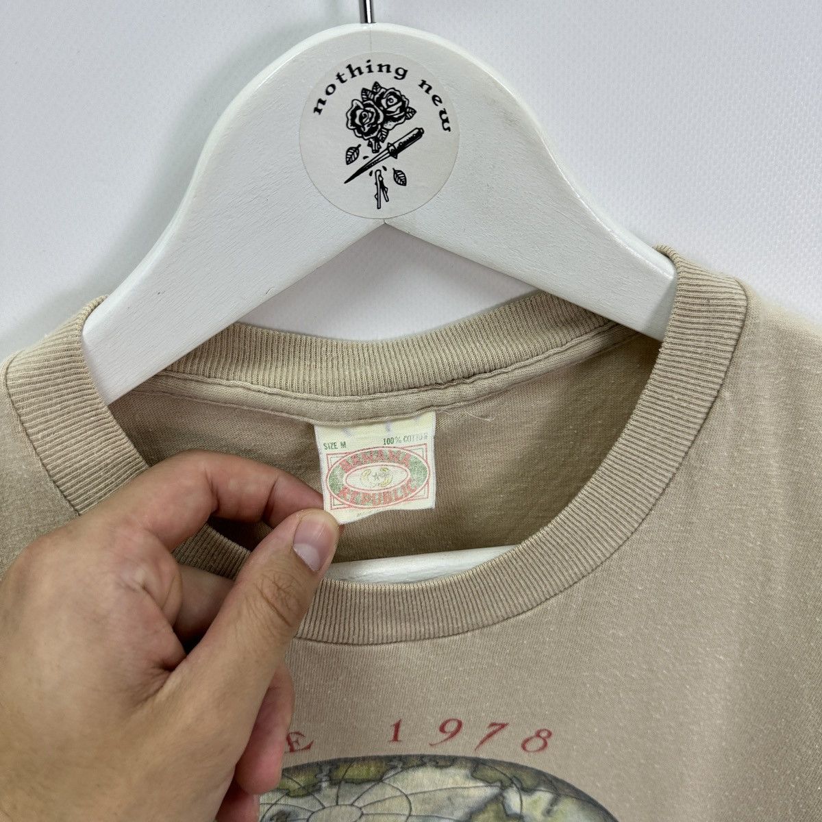 Banana Republic Vintage 90s Banana Republic Retro Ad Futurum Earth tee y2k Size US M / EU 48-50 / 2 - 5 Thumbnail