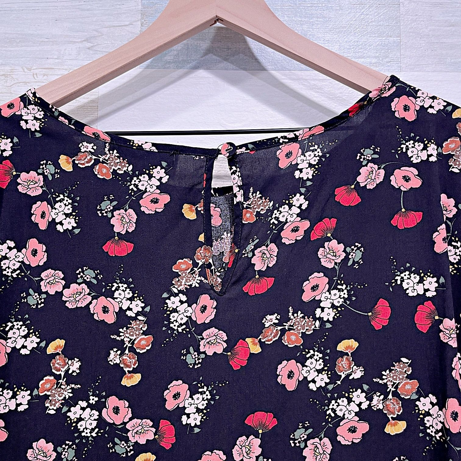 Other ELOQUII Elements Floral Ruffle Detailed Blouse Womens 16 Size XXL / US 16-18 / IT 52-54 - 4 Thumbnail
