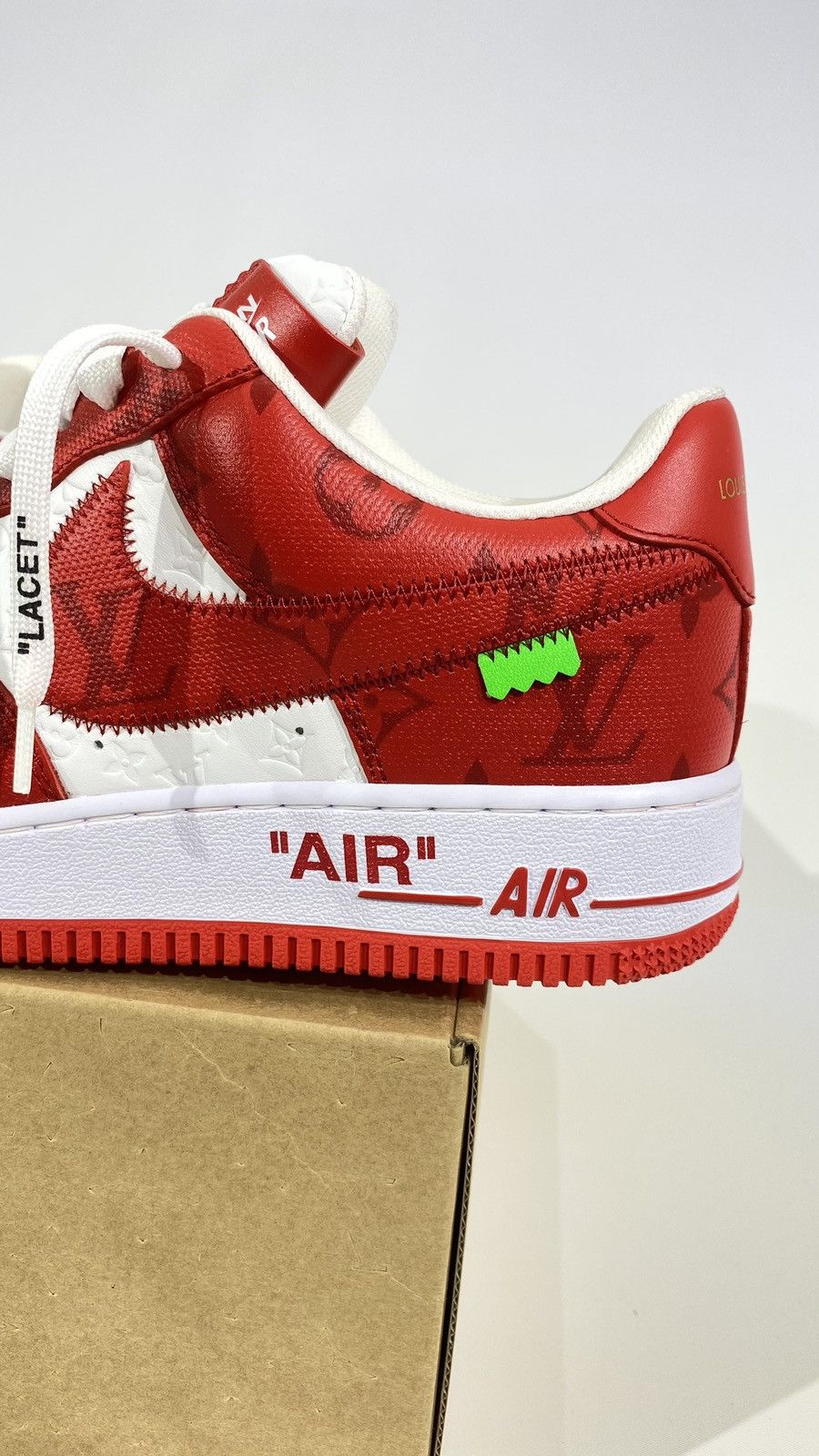 Louis Vuitton Louis Vuitton X Nike 8.5 Air Force 1 White Red Virgil Abloh Size US 8.5 / EU 41-42 - 5 Thumbnail