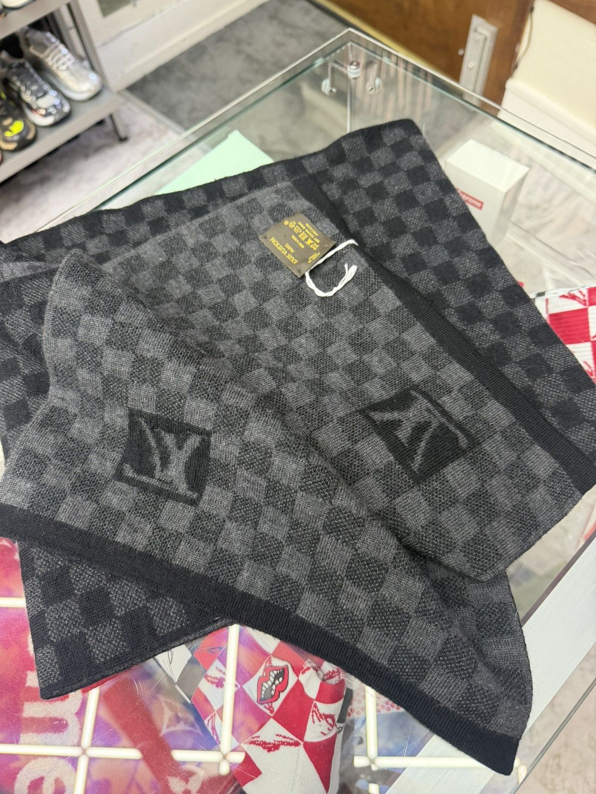 Louis Vuitton Louis Vuitton Scarf Size ONE SIZE - 3 Thumbnail