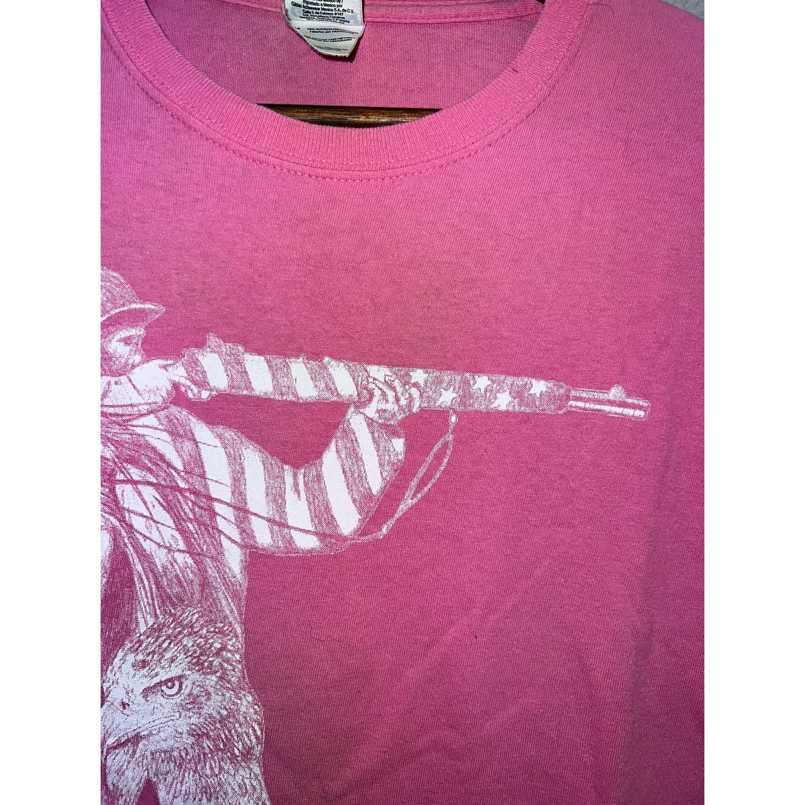 Gildan One Nation Shirt Pink Walking Together Soldier Native M Size US M / EU 48-50 / 2 - 4 Thumbnail
