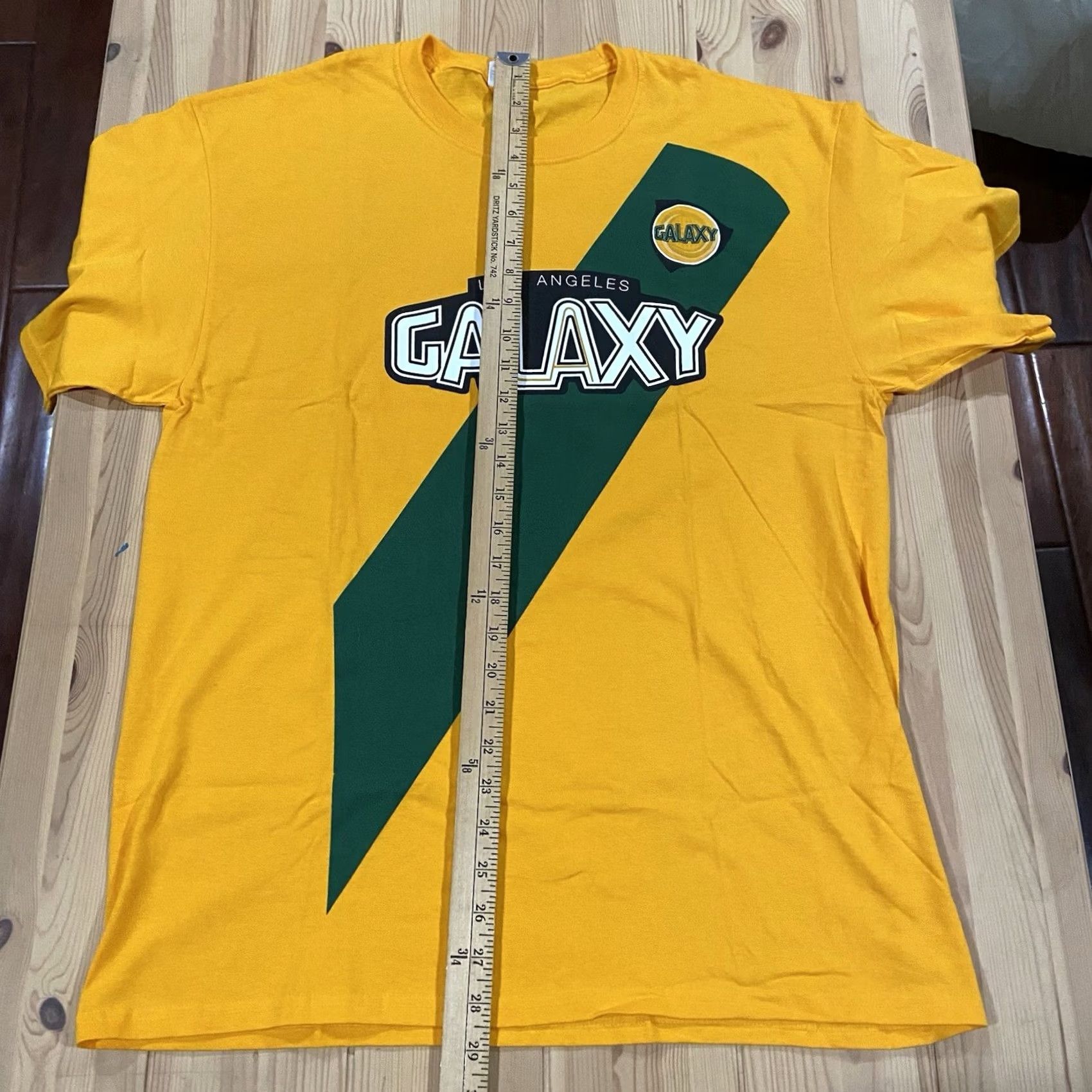 Port & Company LA Galaxy Promo Throwback Soccer Tee Port & Company T-Shirt Sz-L Yellow Short Sleeve Mens L Sports Size US L / EU 52-54 / 3 - 6 Thumbnail