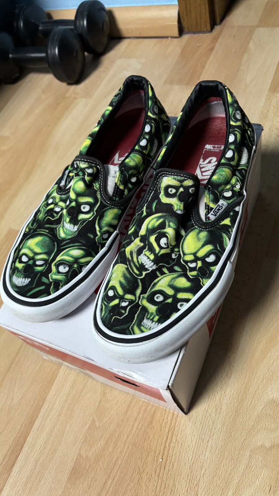 Supreme × Vans Supreme x Vans Skull Slip-On Size US 9 / EU 42 - 7 Thumbnail