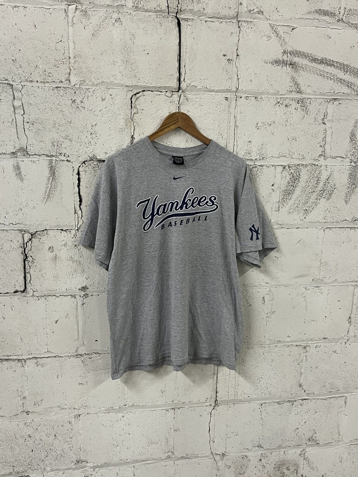 Nike Nike center swoosh NY yankees tee shirt boxy sports hype y2k Size US L / EU 52-54 / 3 - 2 Thumbnail