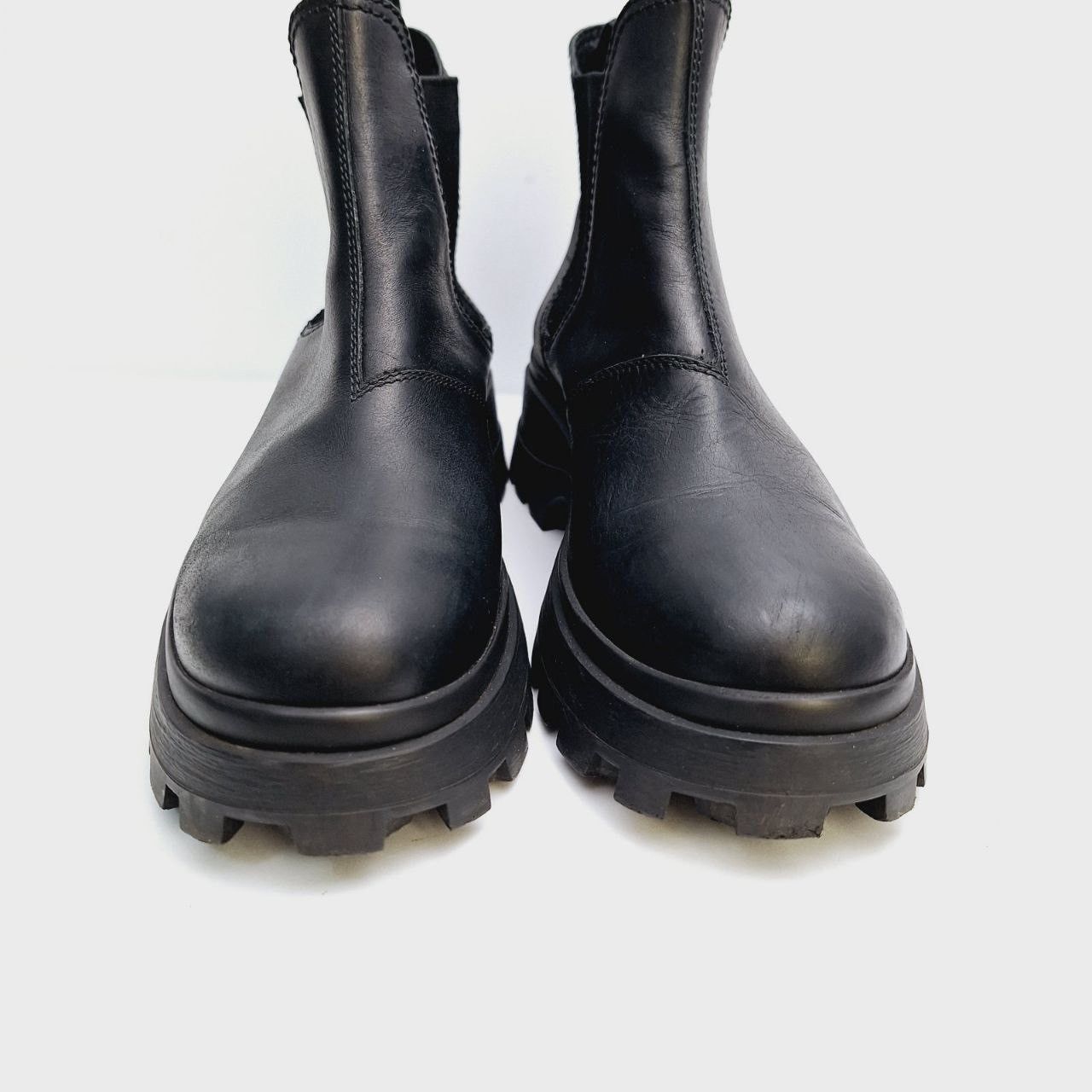 Miu Miu Miu Miu Black Chelsea Platform leather boots Size US 10 / IT 40 - 12 Thumbnail