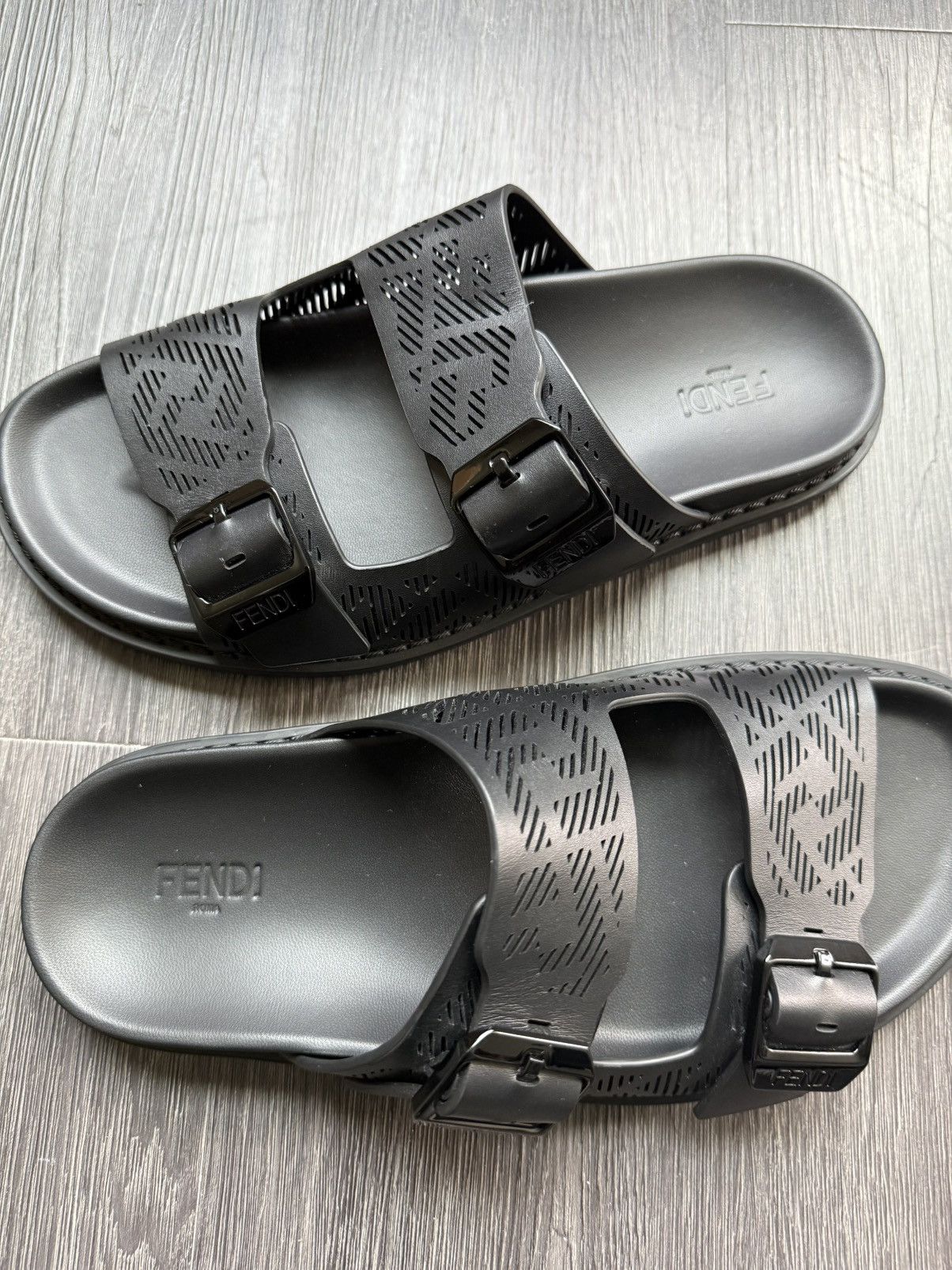 Fendi Fendi Nero Leather Logo Sandals Size US 8 / EU 41 - 1 Thumbnail