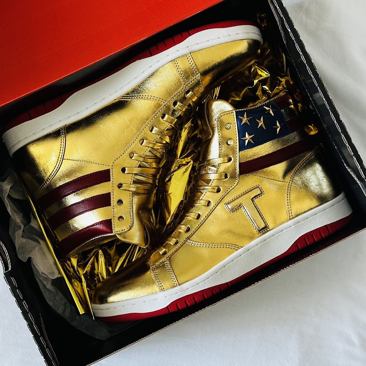 Pre-owned Donald Trump Trump Never Surrender 1 Shoes In Gold