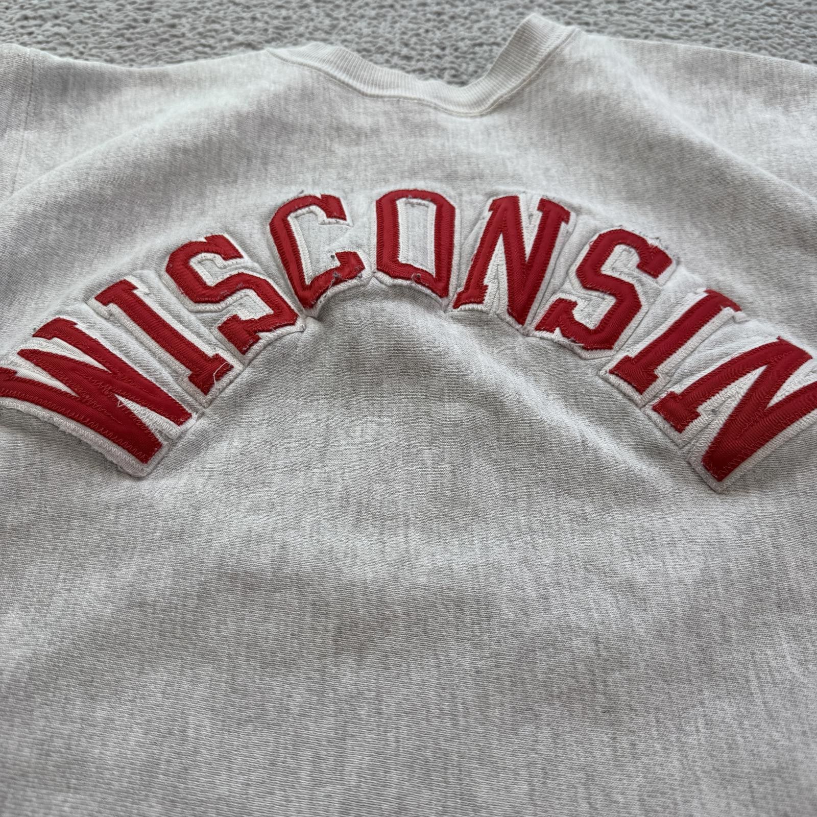 Champion Vintage Wisconsin Badgers Champion Reverse Weave Sweatshirt Size US XL / EU 56 / 4 - 5 Thumbnail