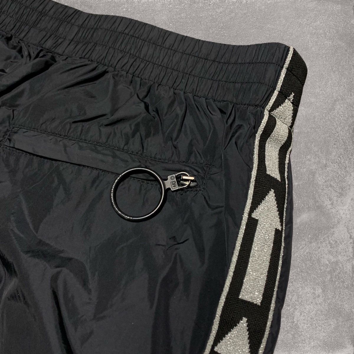 Off-White Off White Small Track Pants Bottoms Black Nylon Virgil Abloh Size US 30 / EU 46 - 4 Thumbnail