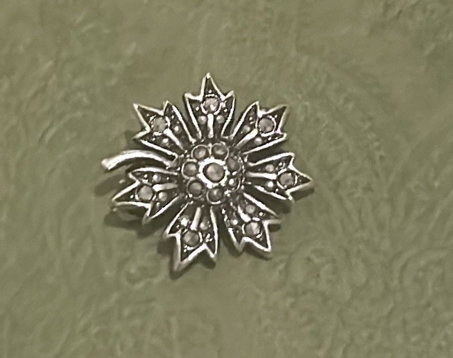 Saint Laurent Paris Saint Laurent Rhinestone Flake Little Flower Brooch in metal Size ONE SIZE - 1 Thumbnail