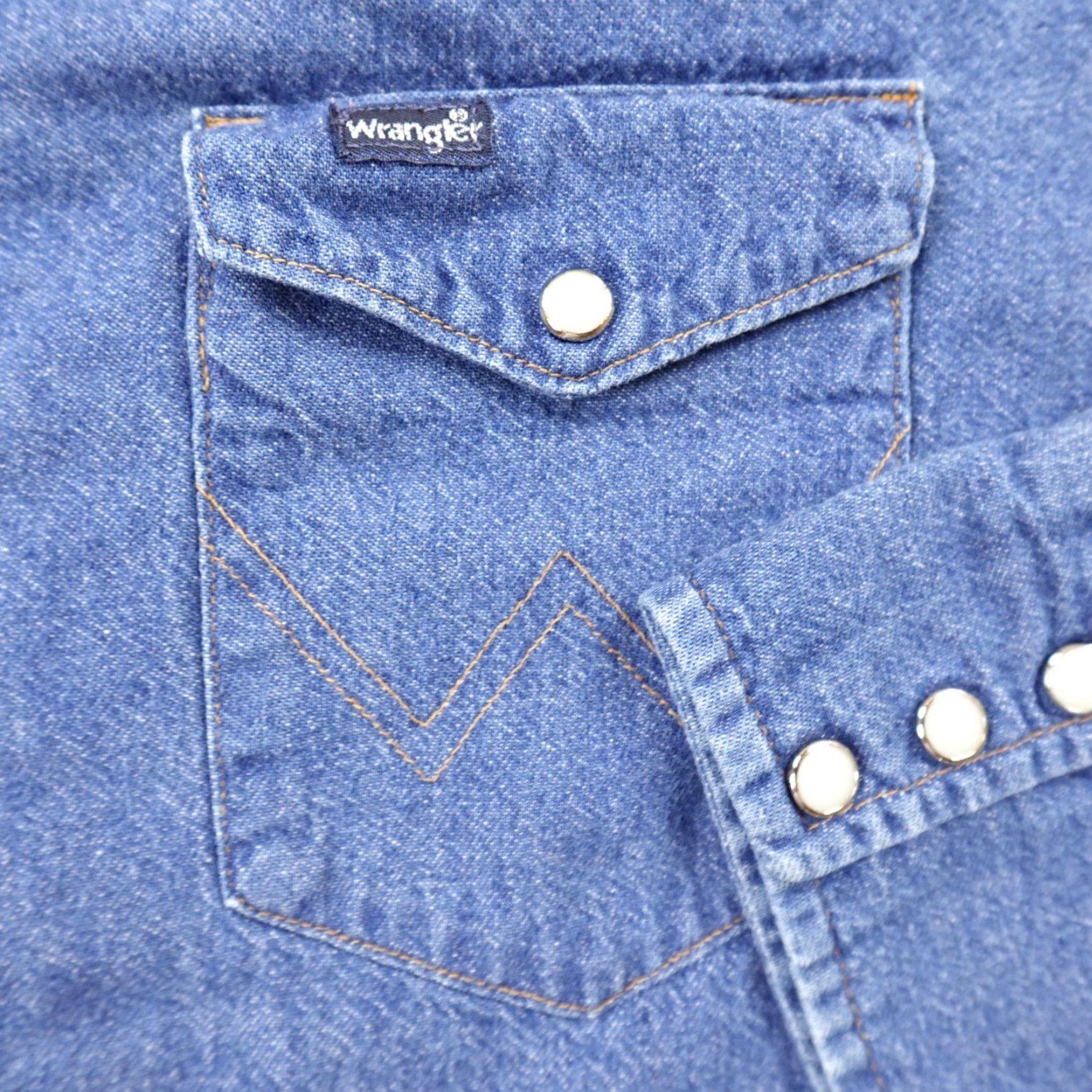 Wrangler VINTAGE Wrangler Shirt Mens 16.5 Blue Denim Pearl Snap Sanforized Western Cowboy USA ShirtMensDenimBluePearlSnapSanforizedVintageWrangler Size US XL / EU 56 / 4 - 3 Thumbnail