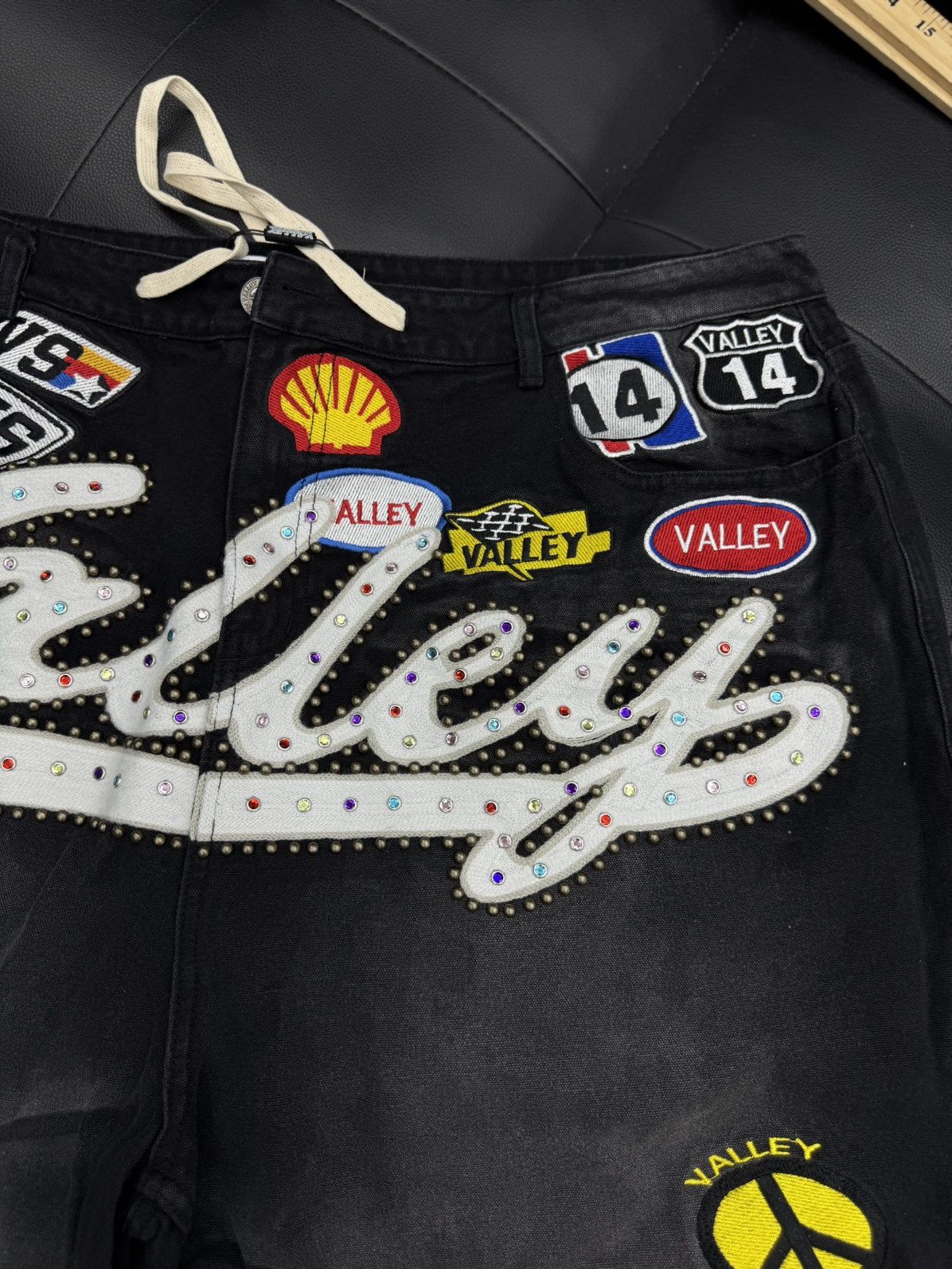 Vale Valley Black Denim Patchwork Shorts Size 40 (Brand New) Size US 40 / EU 56 - 7 Thumbnail