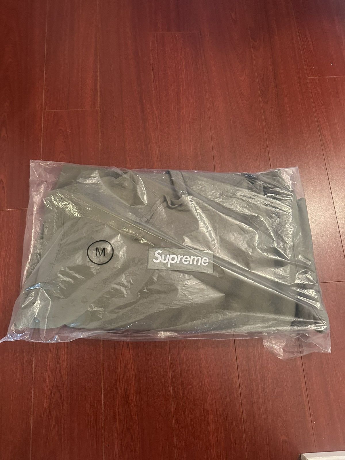 Supreme FW 25 supreme box logo hoodie Size US M / EU 48-50 / 2 - 1 Preview