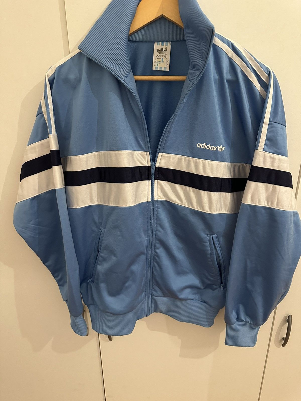 Adidas Adidas Windbreaker Jacke Size S-M Retro Vintage Track JACKET Size US S / EU 44-46 / 1 - 3 Thumbnail