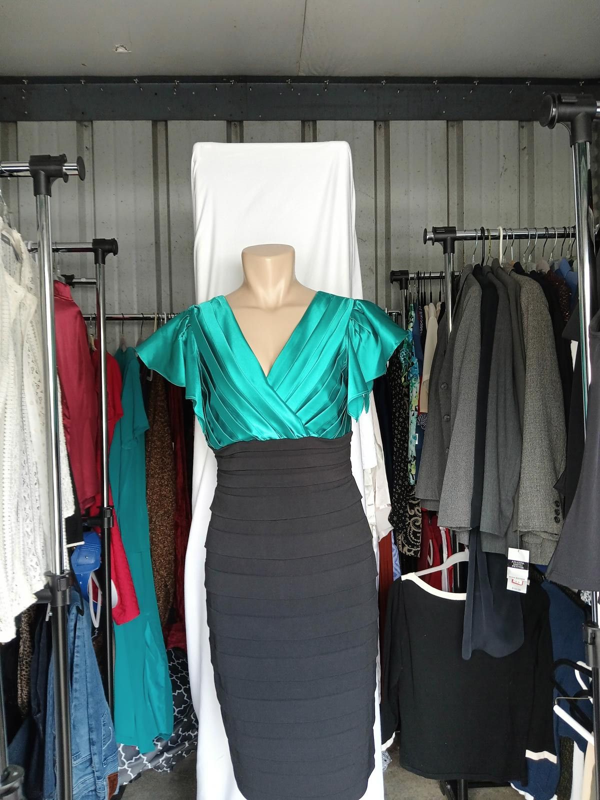 Designer Sangria Teal and Black Dress - Size 10 - Elegant Party Wear Size L / US 10 / IT 46 - 1 Thumbnail
