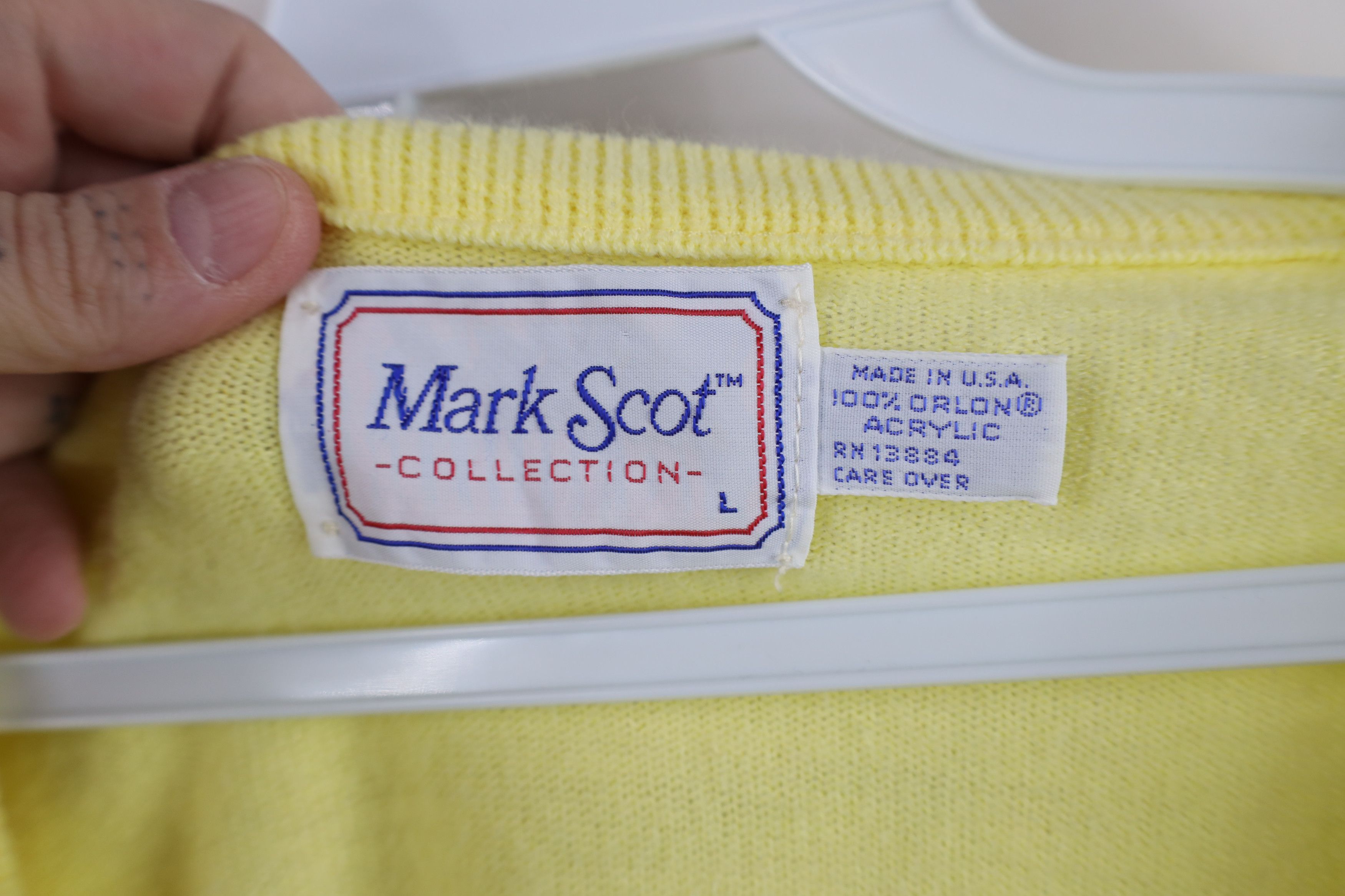 Vintage Vintage 70s Streetwear Soft Knit Golf V-Neck Sweater USA Size US L / EU 52-54 / 3 - 6 Thumbnail
