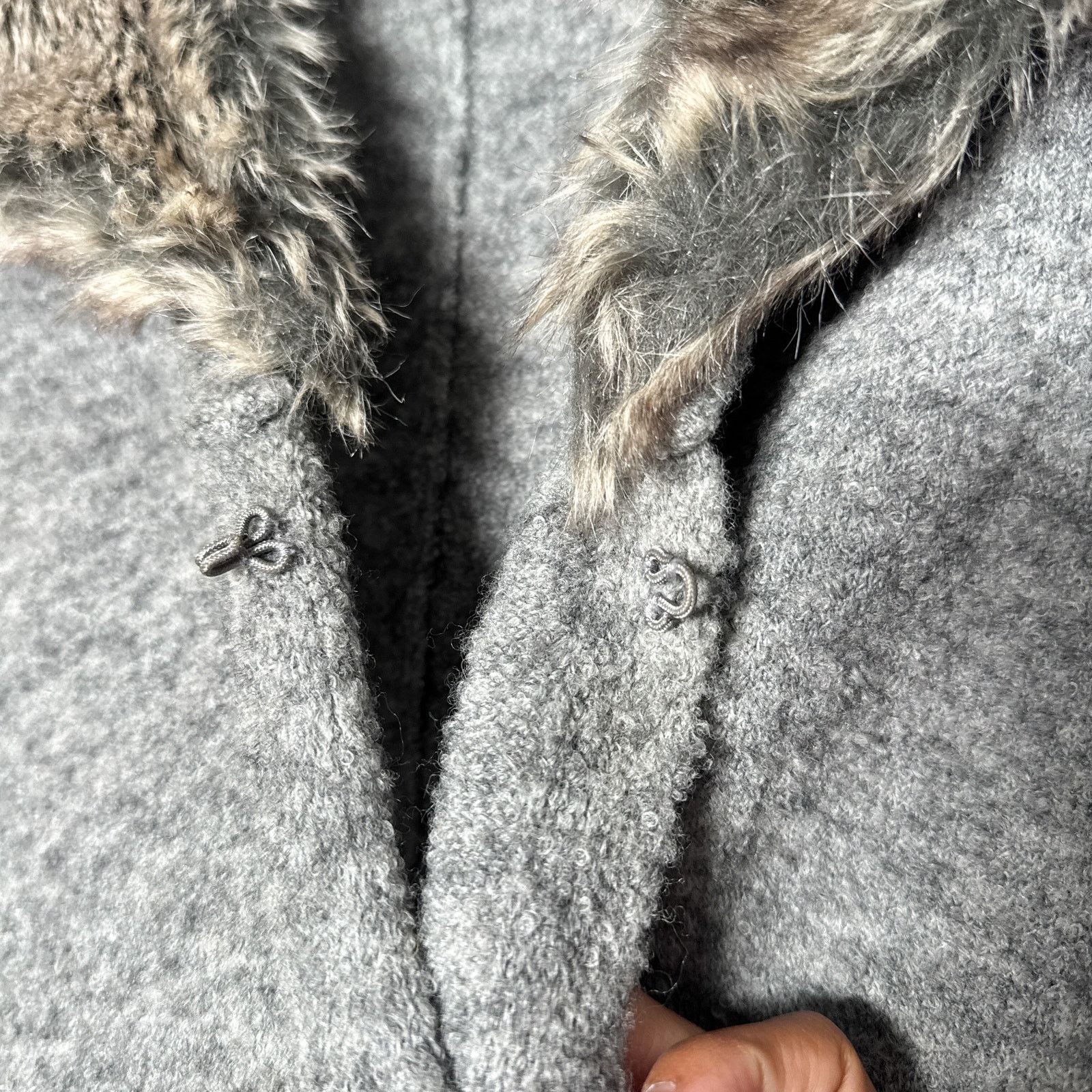 Chicos Chico’s Lillian Faux Fur Collar Cardigan Sweater Gray Wool Size M / US 6-8 / IT 42-44 - 9 Thumbnail
