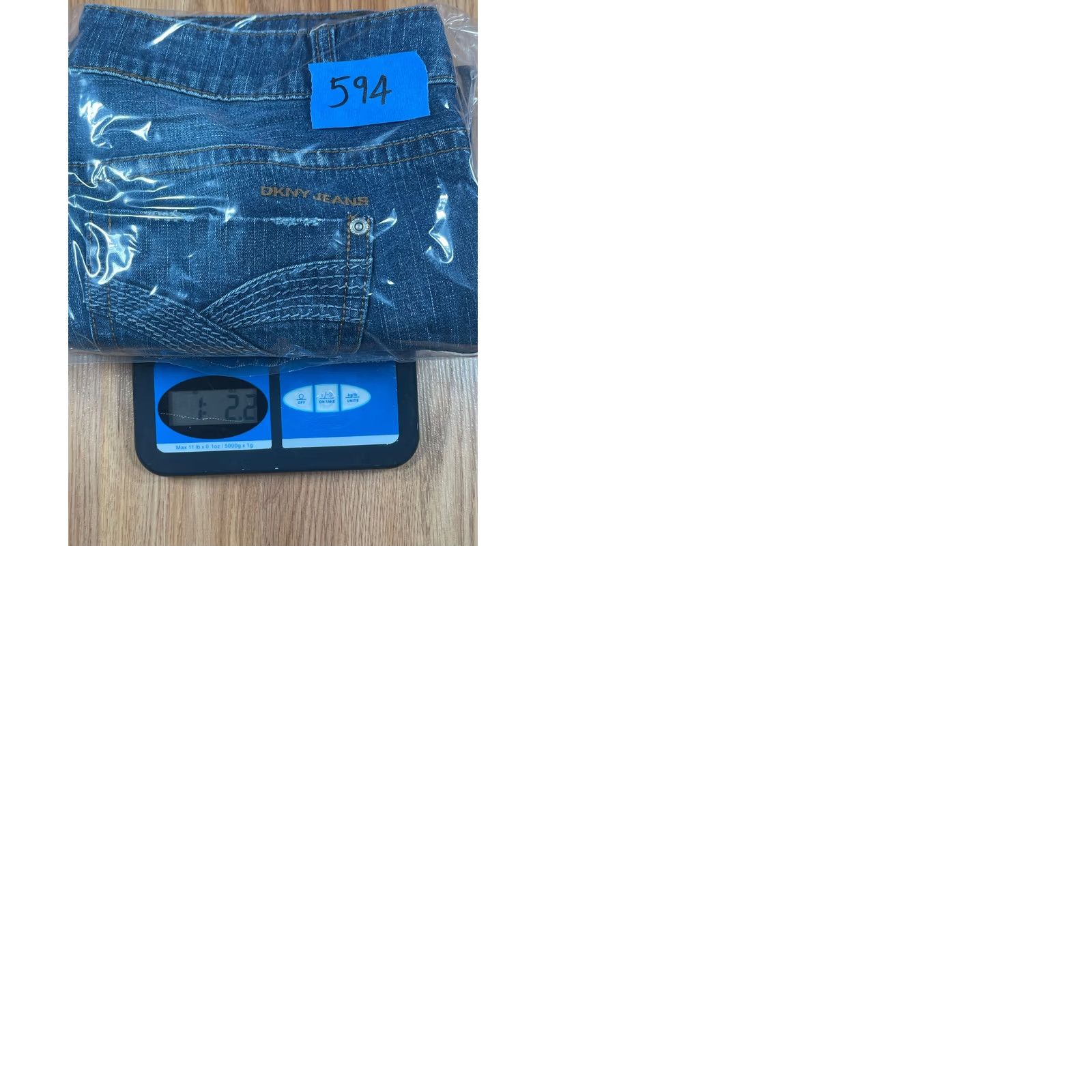DKNY VINTAGE: No DKNY Jeans Straight Leg High Rise Blue Denim Distressed Womens Size 8 Jeans Distressed DKNY Blue Denim Jeans Size 30" / US 8 / IT 44 - 9 Thumbnail