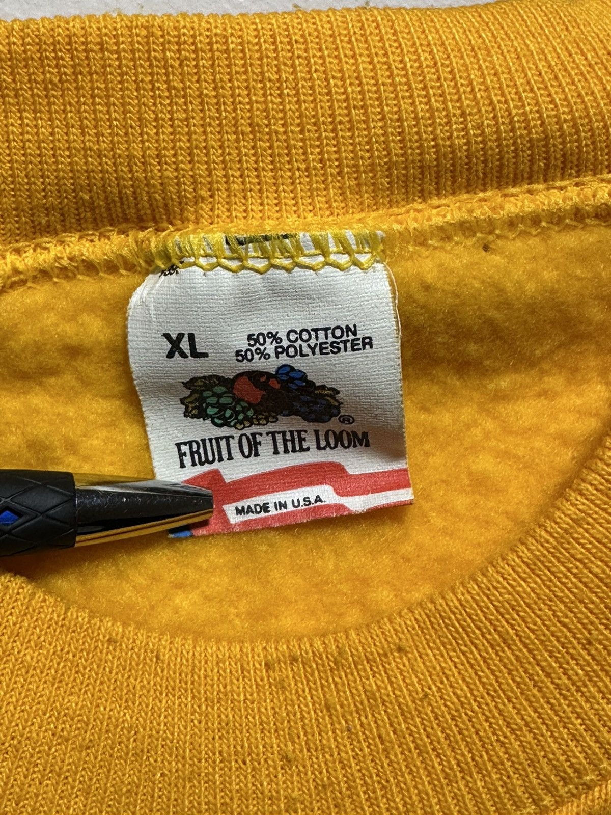 Fruit Of The Loom Vintage 1991 Yellow New Orleans Mardi Gras Sweatshirt Size US XL / EU 56 / 4 - 3 Thumbnail