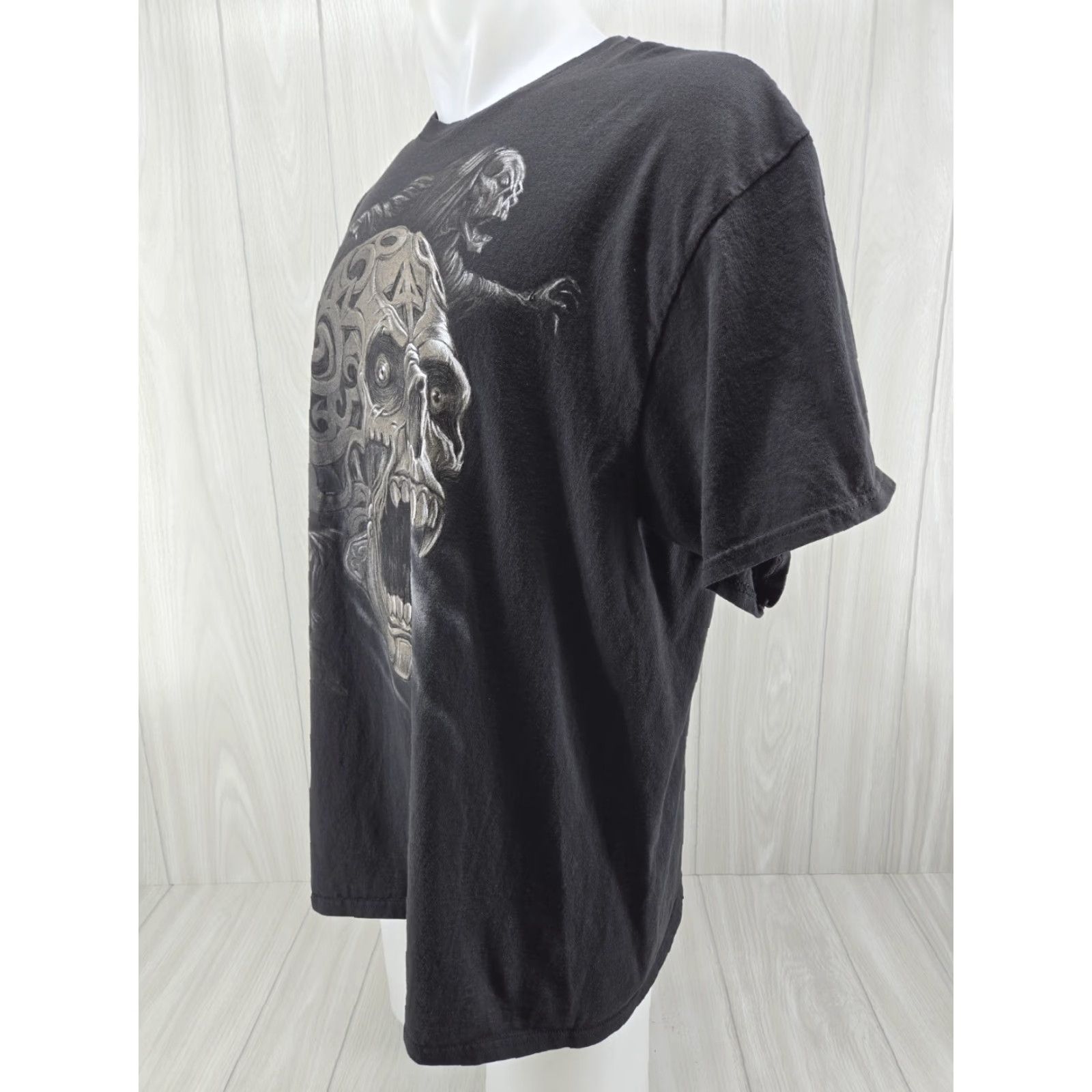 Vintage Zombie Skull Skeleton Reaper Halloween Grunge Black Graphic T-Shirt XL Men's Short Sleeve Crew Neck Cotton Knit Graphic Print Vintage No N/A Size US XL / EU 56 / 4 - 3 Thumbnail