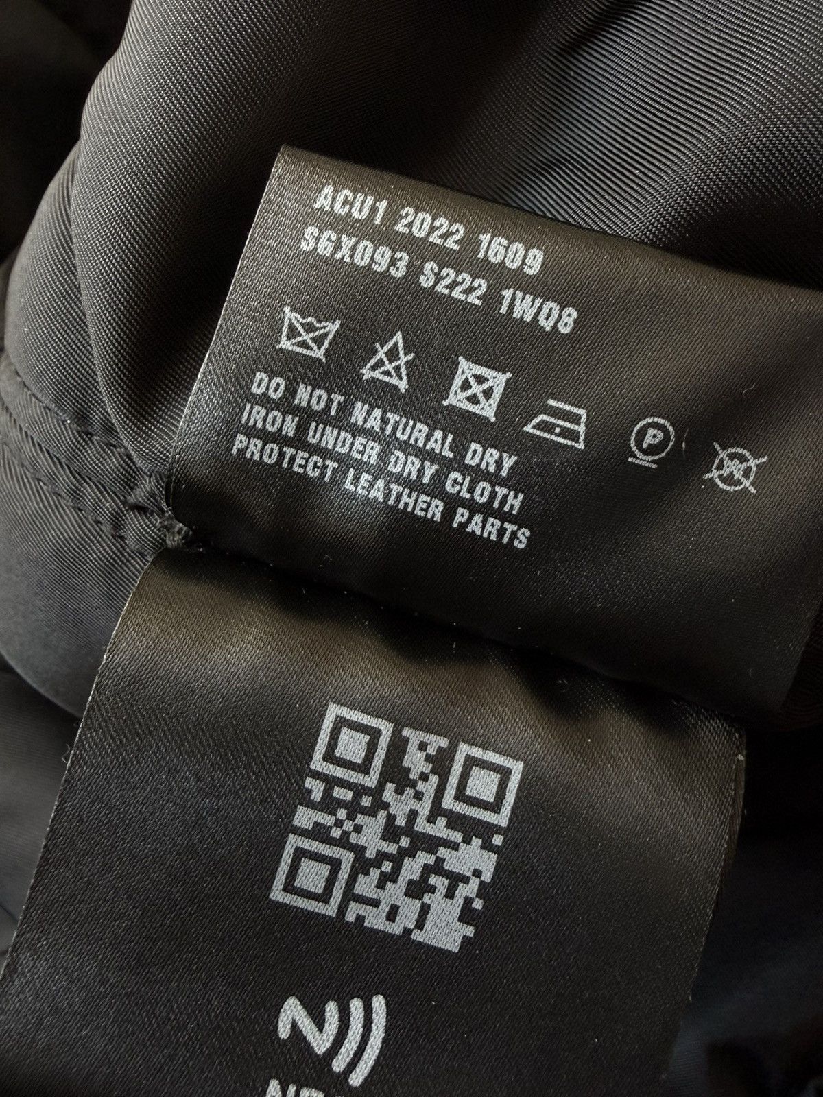 Prada Prada A/W 2022 Re-Nylon Black Bomber Jacket Size US S / EU 44-46 / 1 - 10 Thumbnail