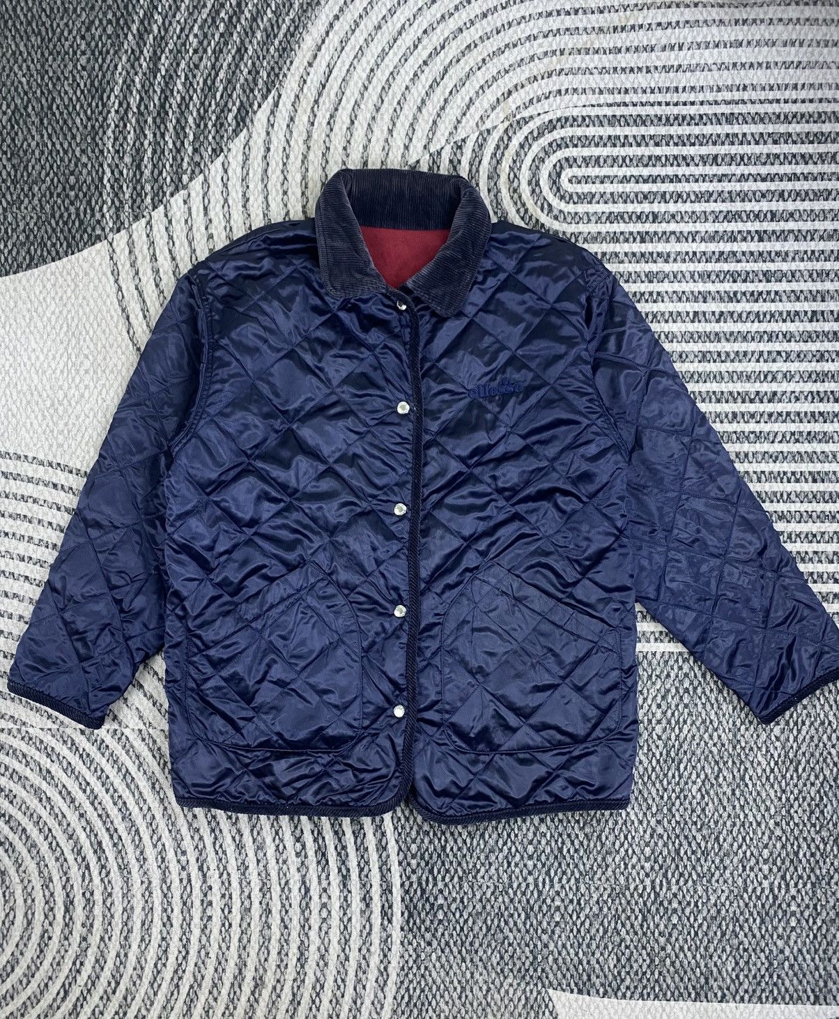 Ellesse Vintage Ellesse Burgundy Reversible Puffer Jacket Size US L / EU 52-54 / 3 - 1 Thumbnail