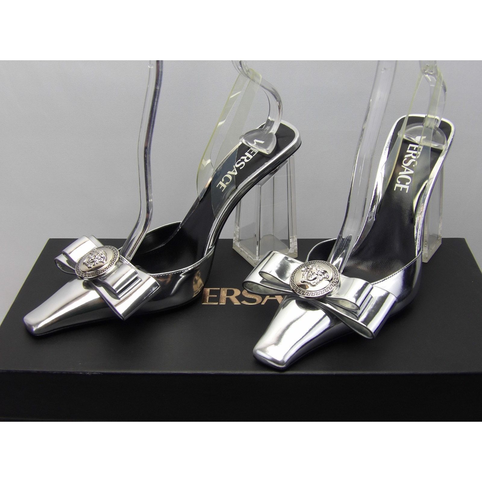 Versace VERSACE SILVER PATENT LEATHER COIN MEDUSA HEAD PUMPS 36 ITA Size US 6 / IT 36 - 7 Thumbnail