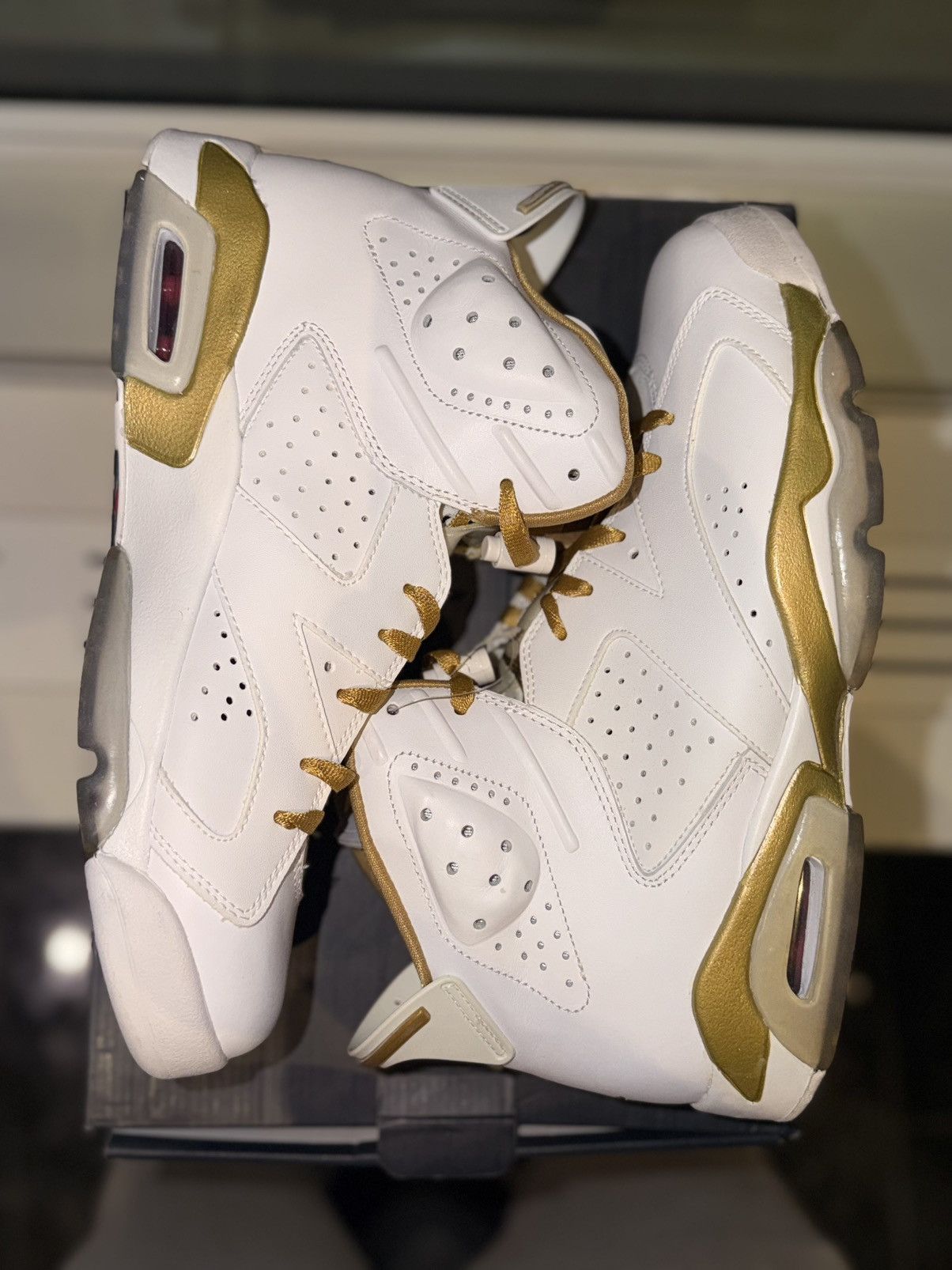 Jordan Brand 2012 Air Jordan VI (6) Golden Moments Half pack Size US 11 / EU 44 - 2 Thumbnail