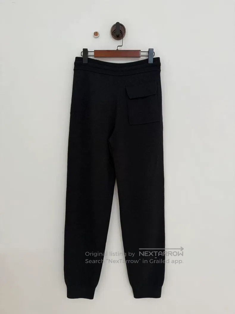 Louis Vuitton Louis Vuitton size s Black rosette embroidered logo sweatpa Size US 28 / EU 44 - 3 Thumbnail