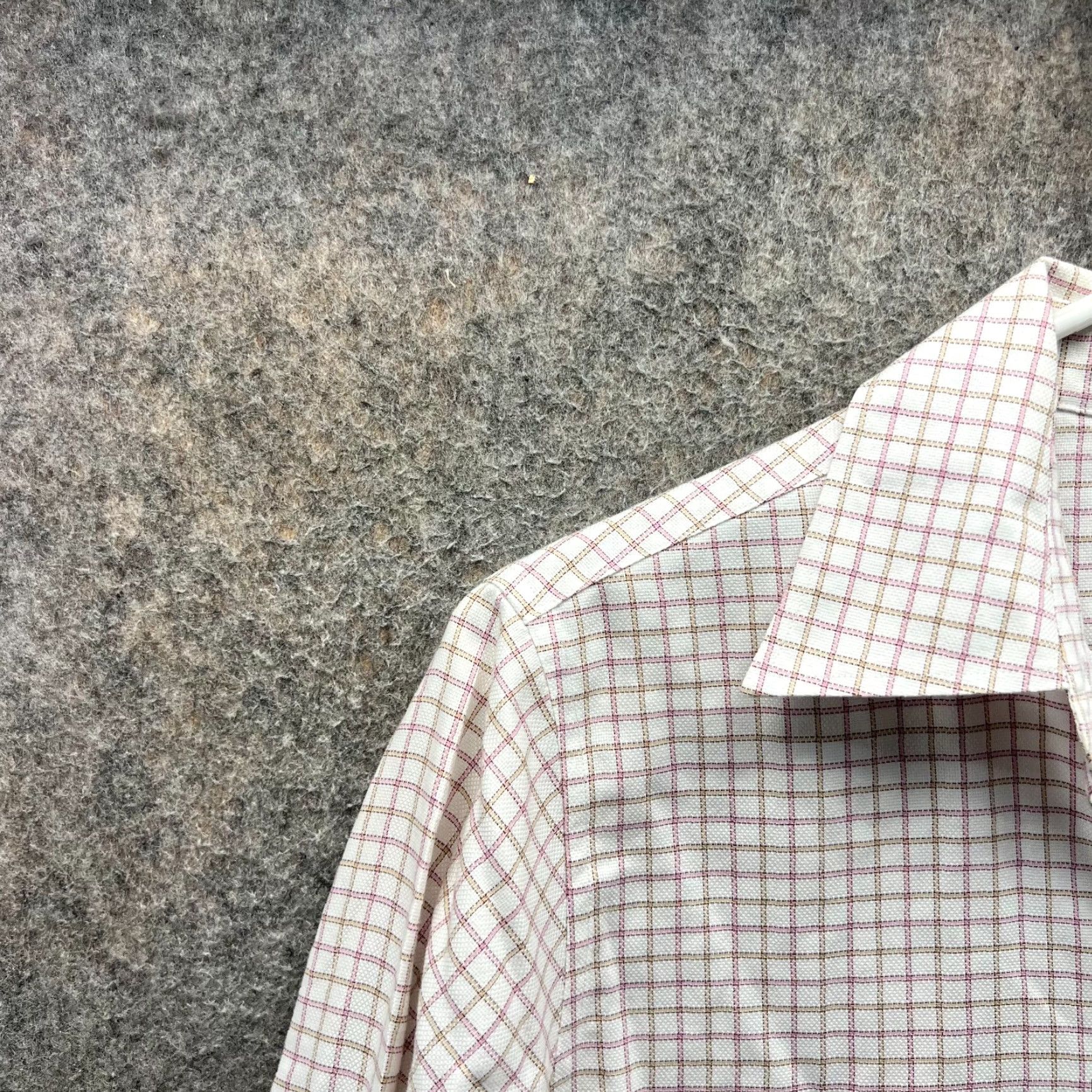 Brooks Brothers VINTAGE Brooks Brothers Shirt Womens 4 Beige Button-Down Gingham Check Long Sleeve Collared Button-Up Regular Fit Size S / US 4 / IT 40 - 7 Thumbnail