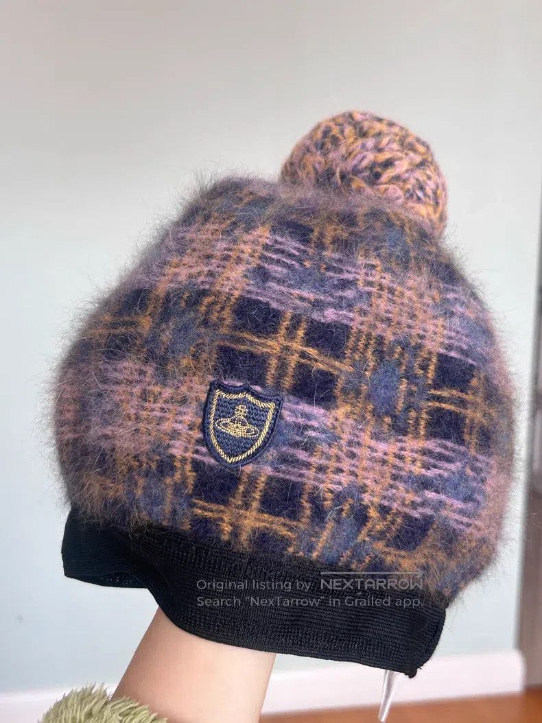Vivienne Westwood Vivienne Westwood Fur pom-pom beret | Grailed