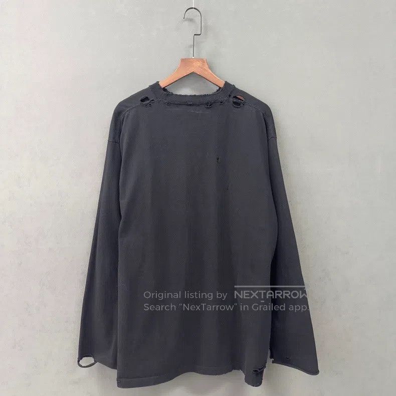 Balenciaga Balenciaga Signature Printed Destroyed Long Sleeve Size US M / EU 48-50 / 2 - 2 Thumbnail